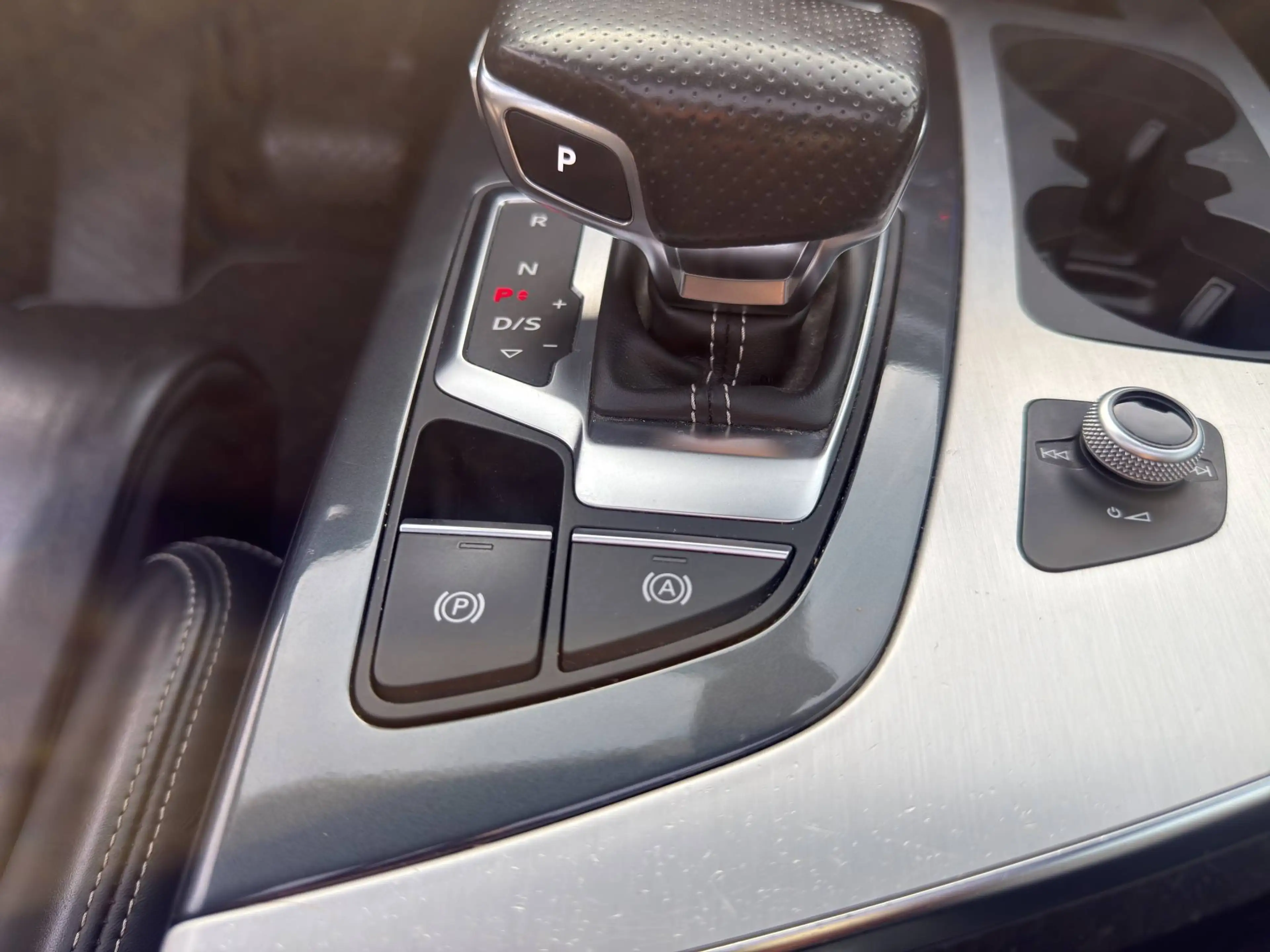 Audi Q7 e-tron Q7 e-tron 3.0 TDi V6 Quattro e-tron Tiptronic (275 kW) — photo 17