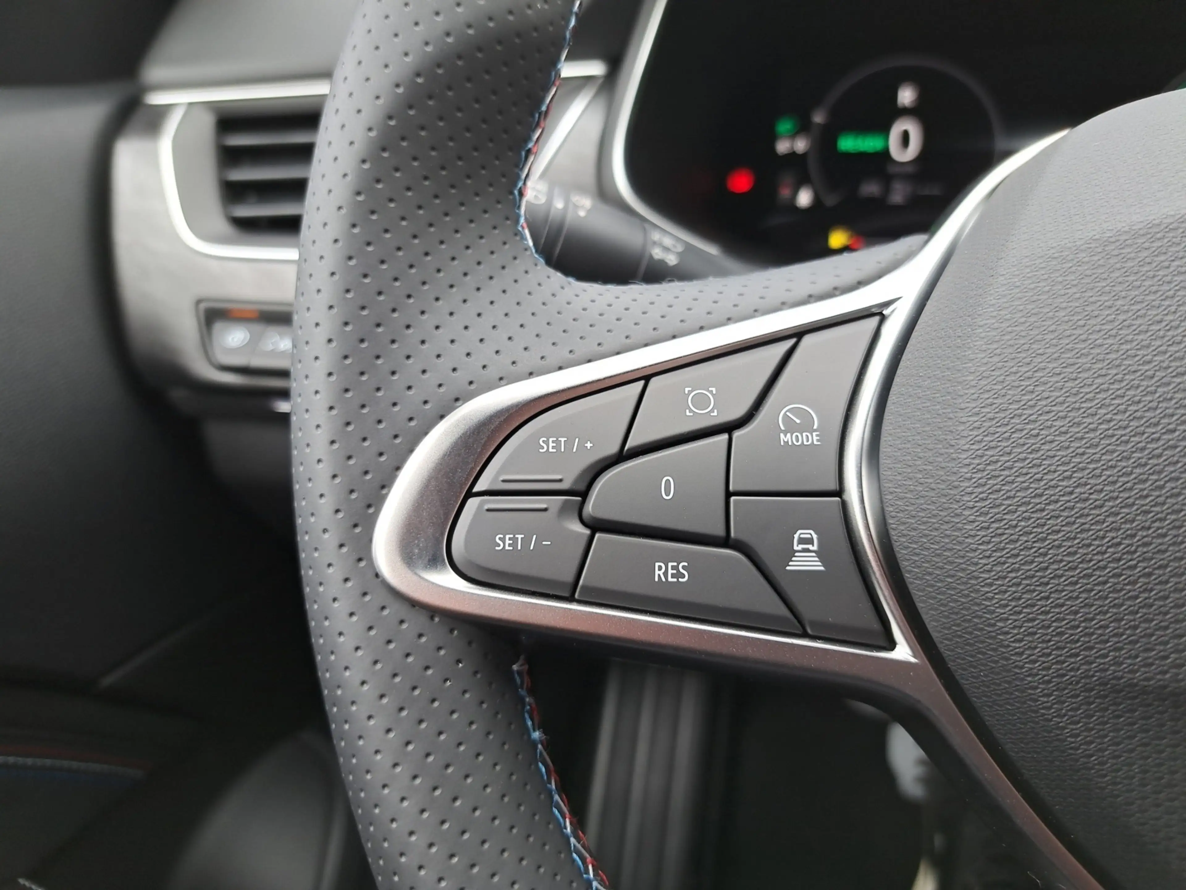 Renault Arkana Esprit Alpine E-Tech Full Hybrid 145 — photo 15