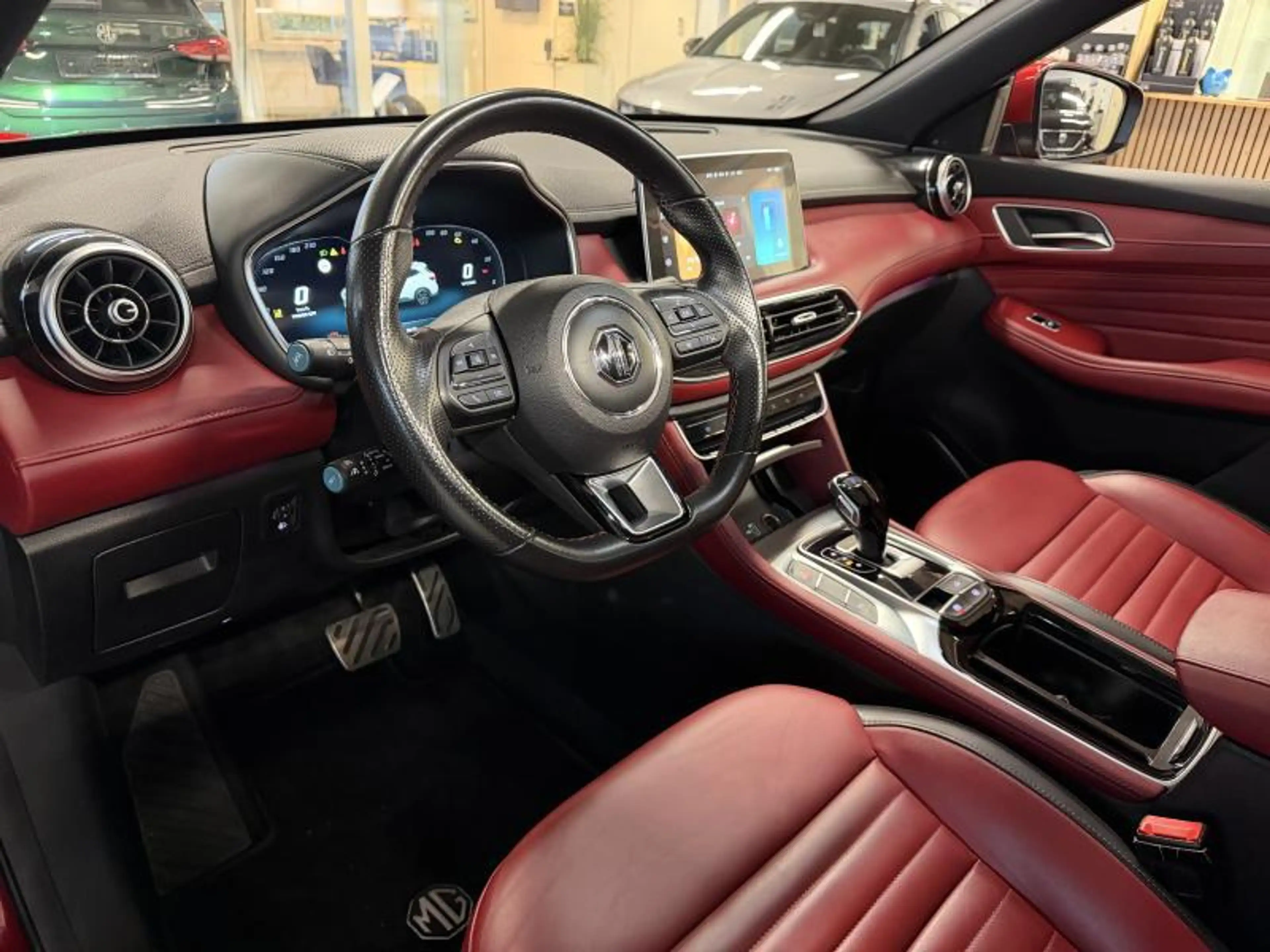MG EHS 1.5 T-GDI Plug in Hybride Luxury Facelift! | FULL — photo 4