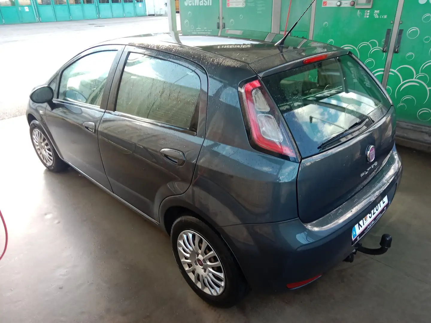 Fiat Grande Punto 1,4 MYLIVE Grau - 2