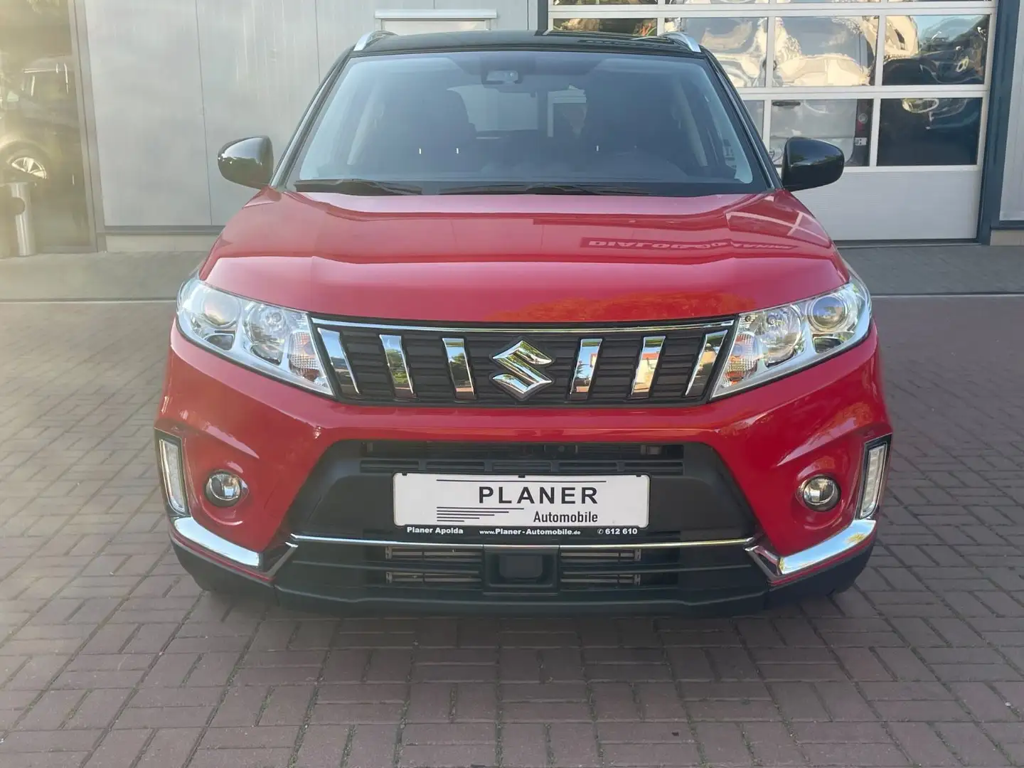 Suzuki Vitara 1.0 Comfort 4x4 1.Hand Automatik HU/AU Rot - 2