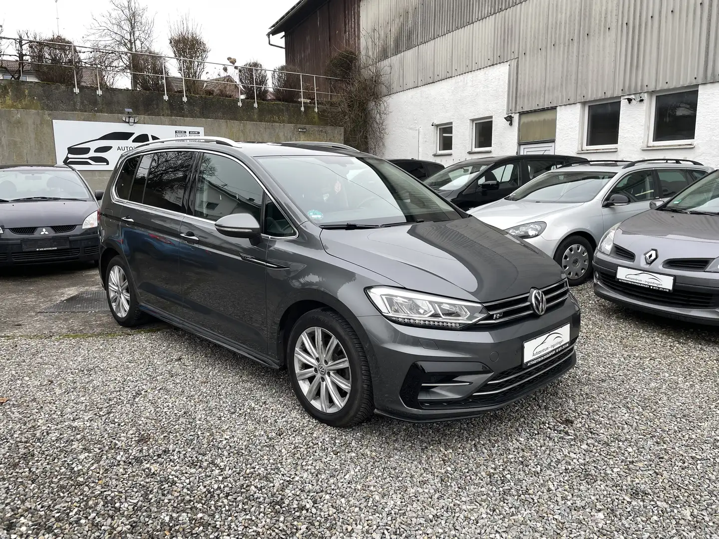 Volkswagen Touran Touran 1.4 TSI R-Line DSG Highline Grau - 1