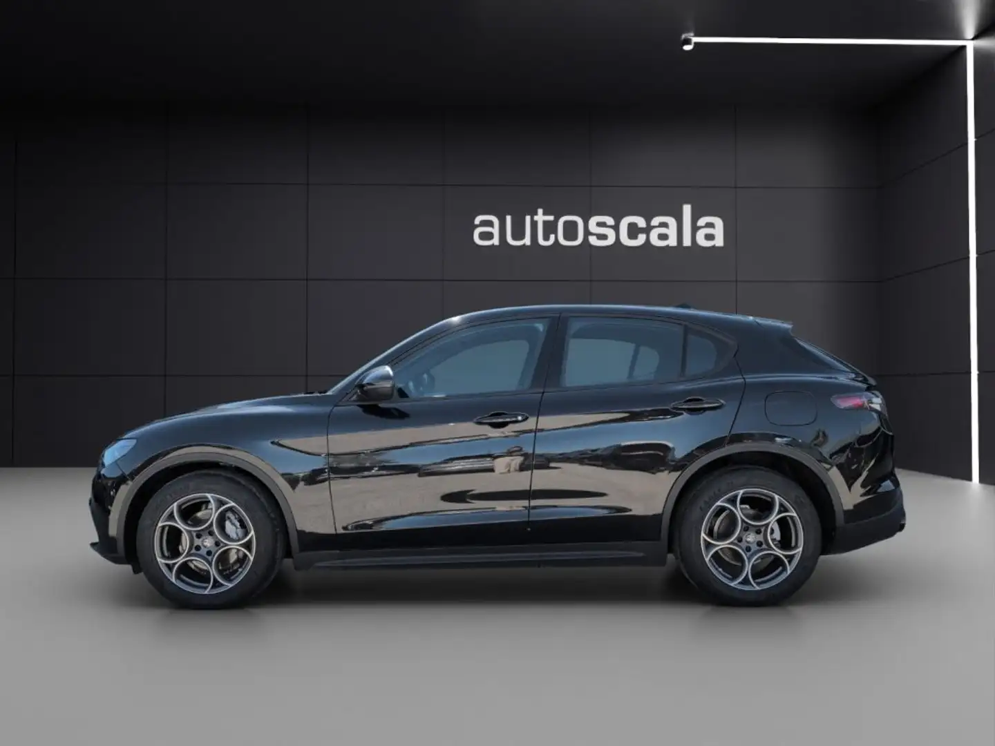 Alfa Romeo Stelvio 2.2 Turbodiesel 160 CV AT8 RWD Sprint Schwarz - 2