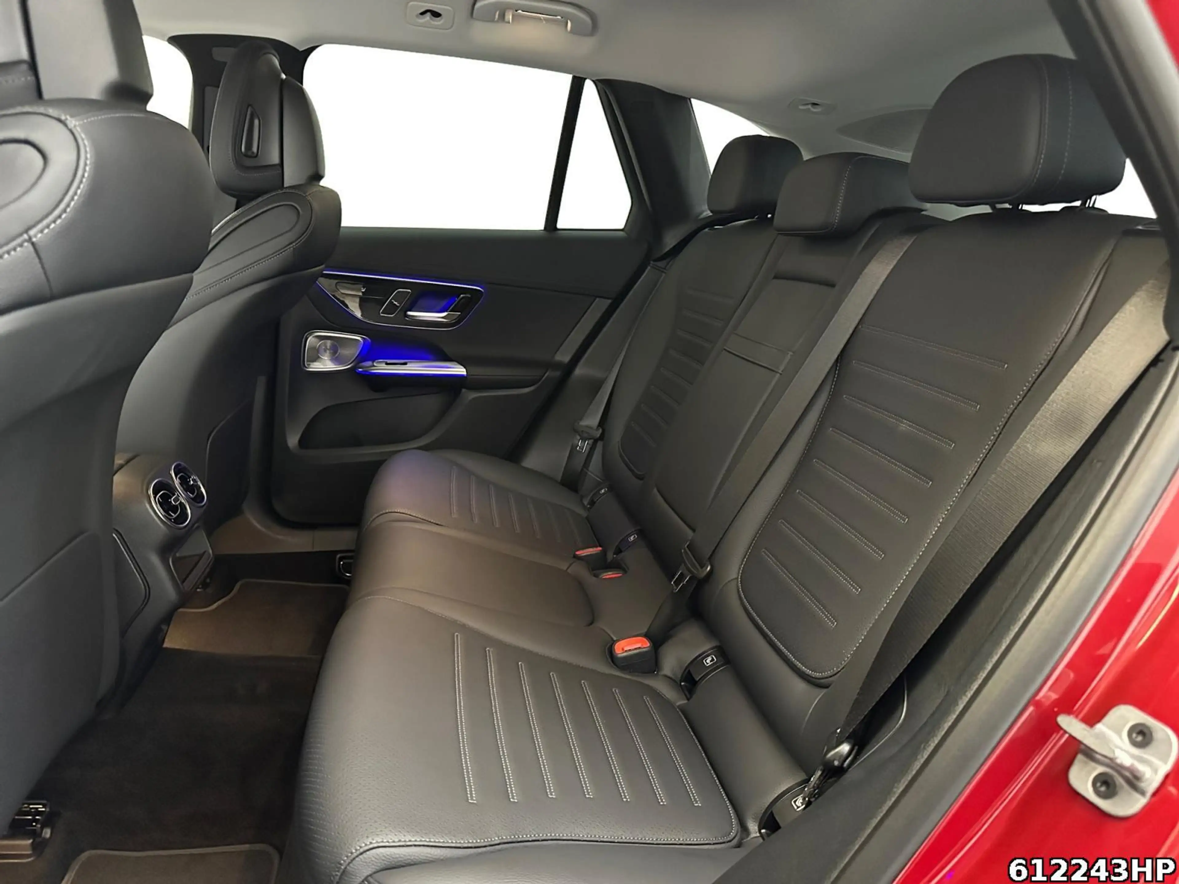 Mercedes-Benz GLC 300 e 4M AMG AHK Distronic DigitalLight 360° — photo 13