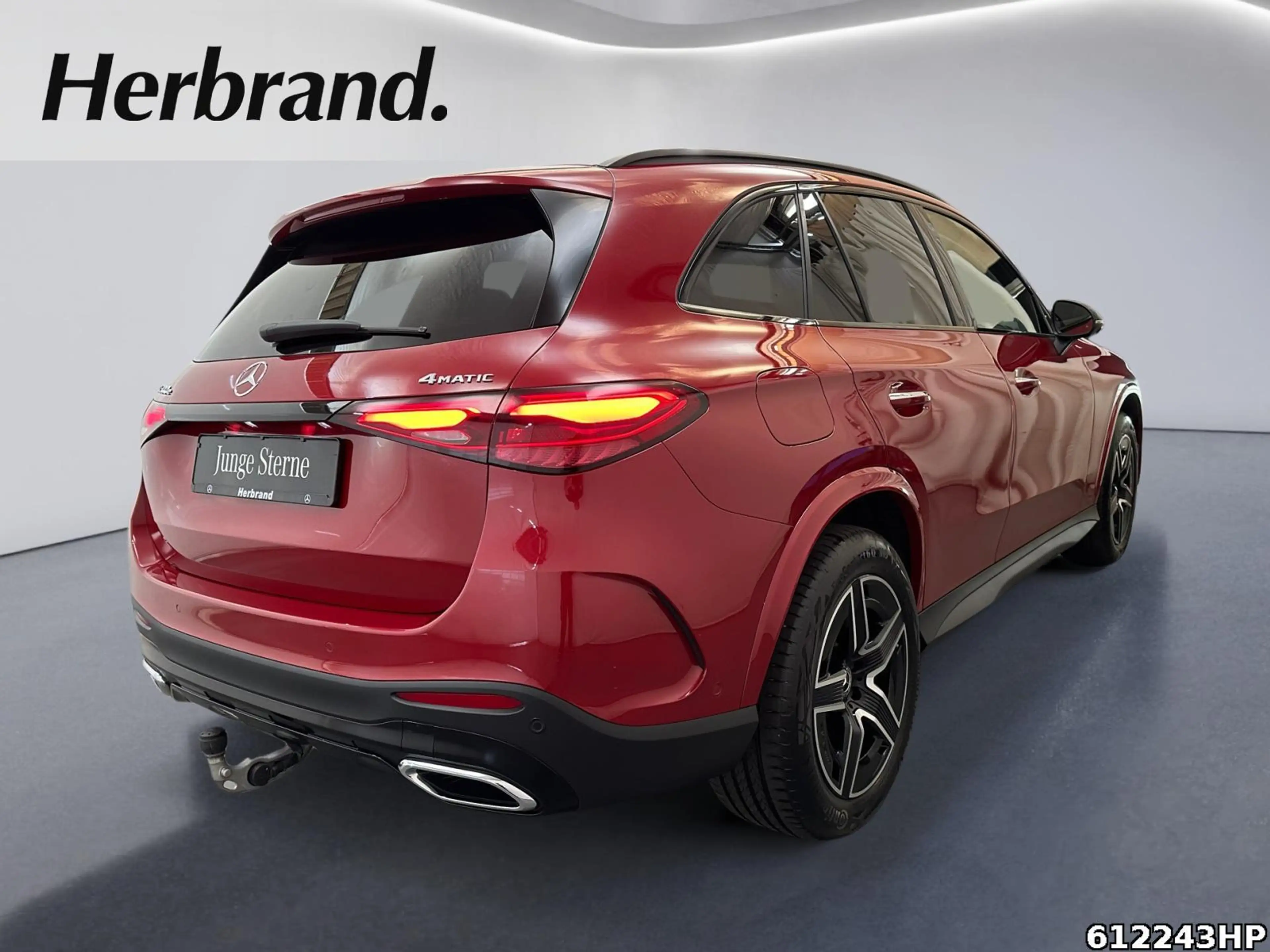 Mercedes-Benz GLC 300 e 4M AMG AHK Distronic DigitalLight 360° — photo 3