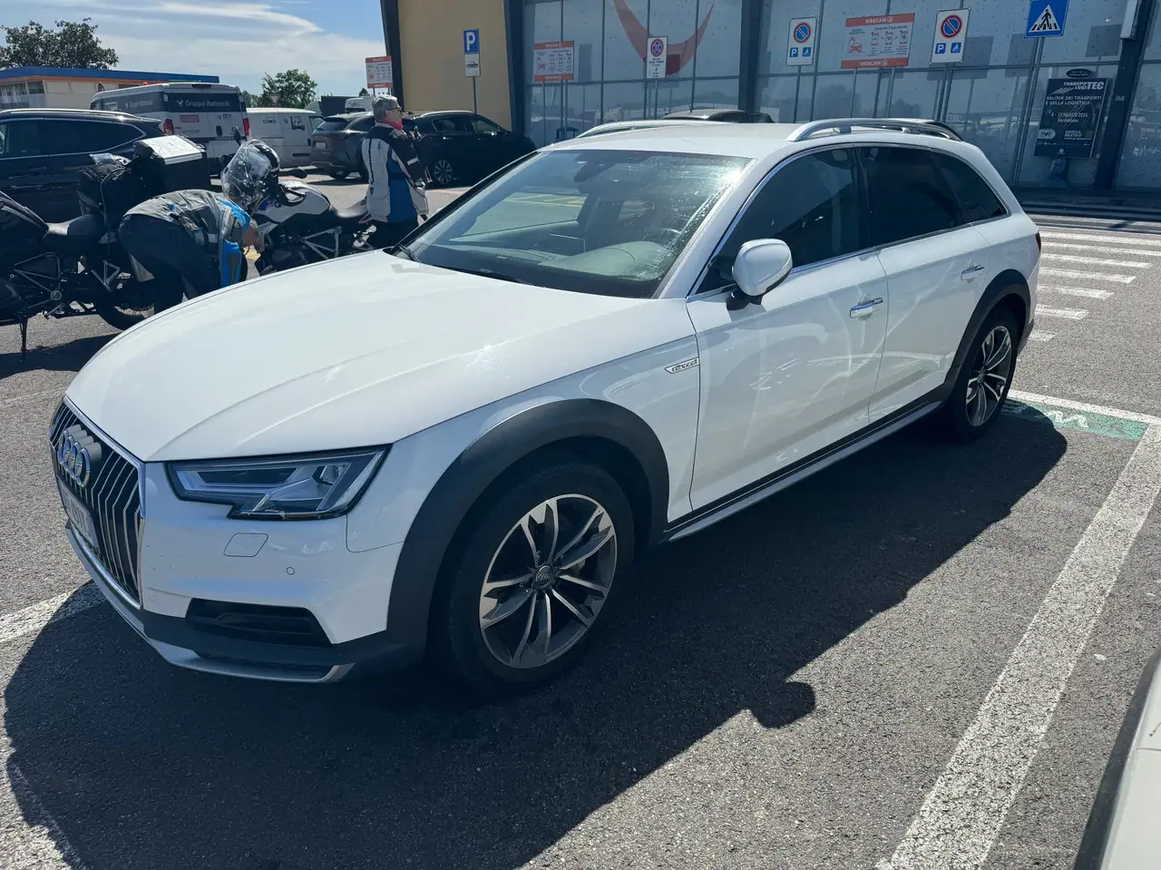 Audi A4 allroad A4 V 2016 Allroad Quattro 2.0 tdi Business Evolution 190cv s-tronic — photo 1 of 3
