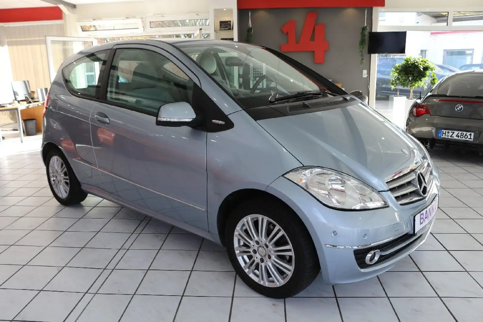 Mercedes-Benz A 150 - Automatik-Leder-Tempomat-Klima-TüvNeu Blau - 2