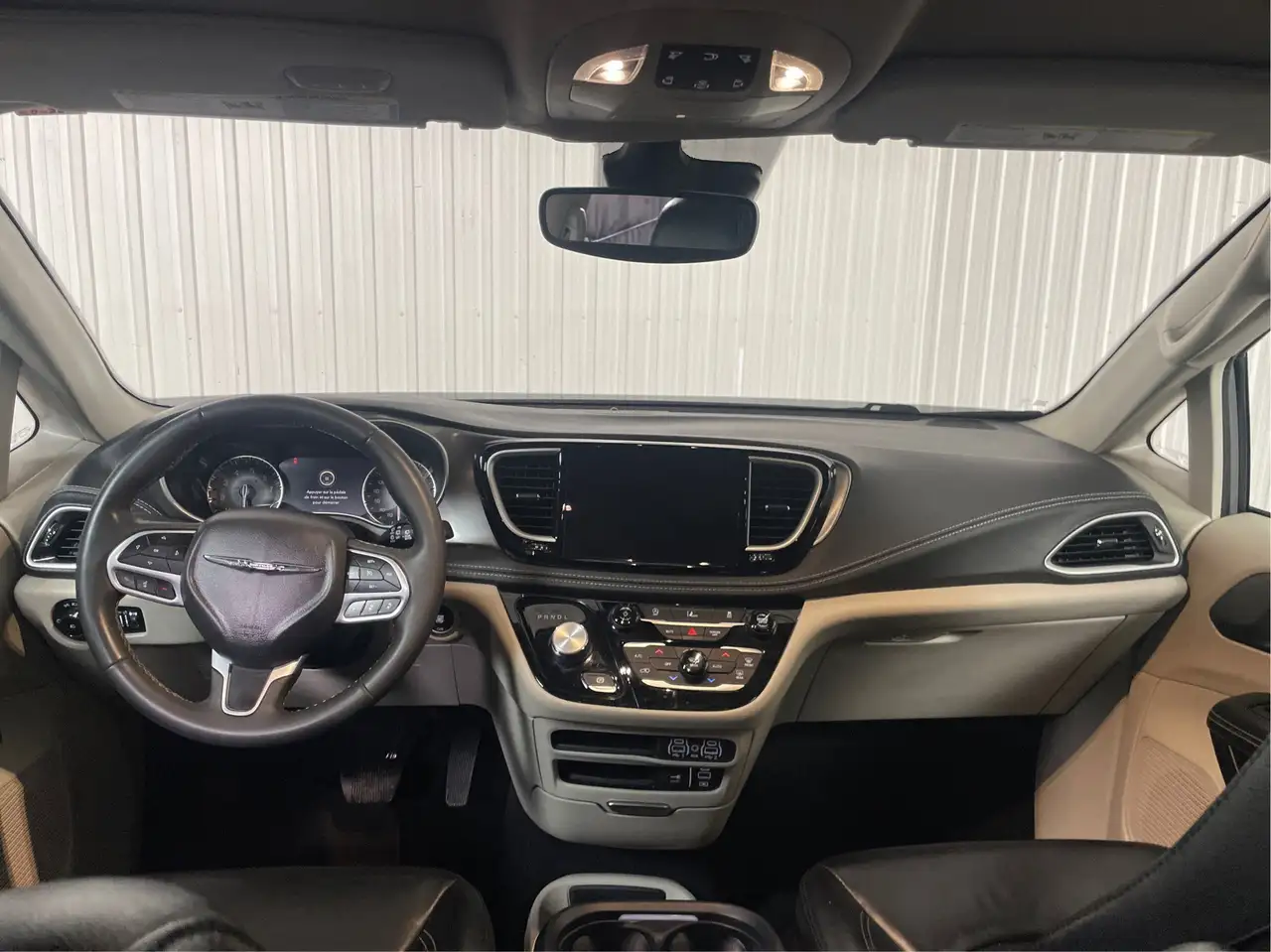 Chrysler Pacifica снимка Chrysler Pacifica