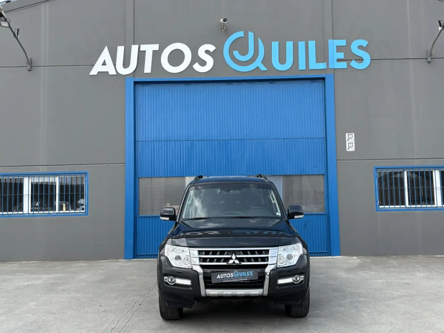 Mitsubishi Montero 3.2DI-D Kaiteki 5AT 190 Groen - 1
