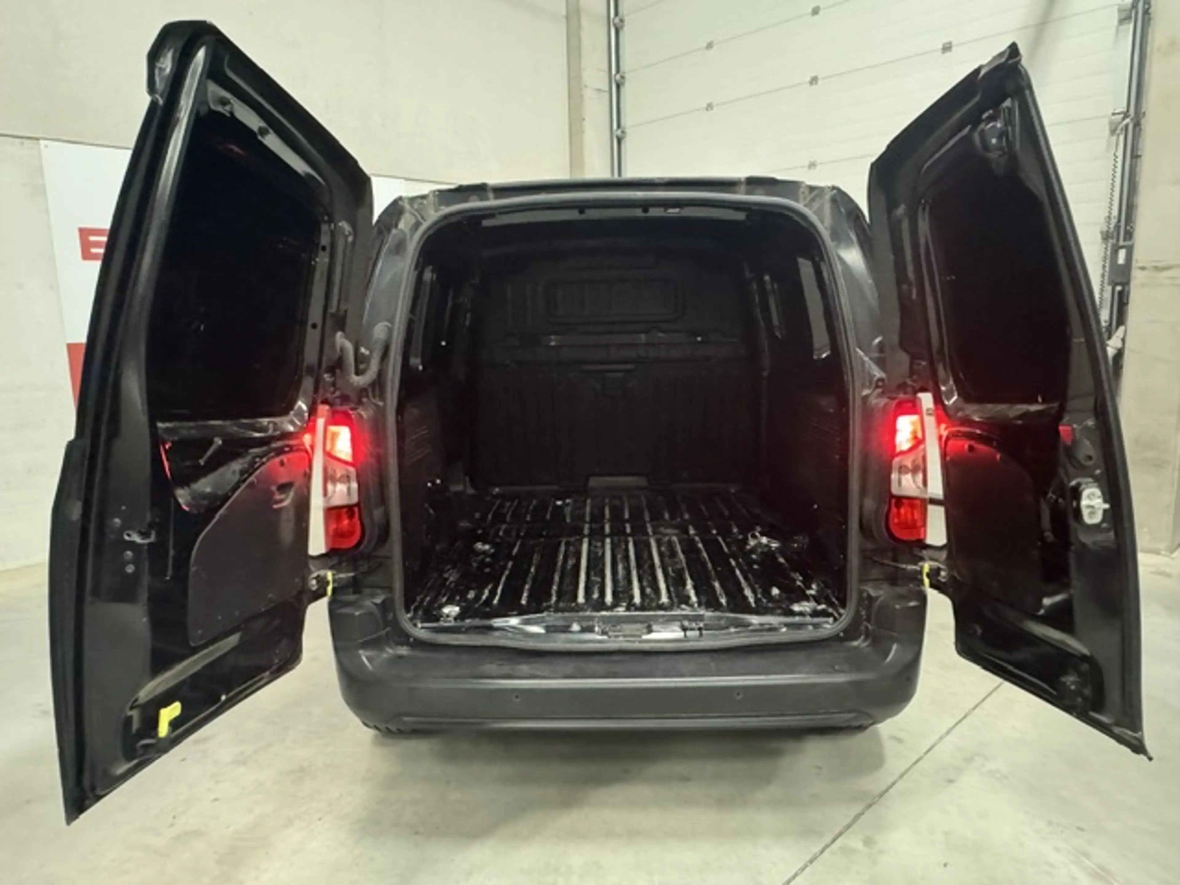 Opel Combo 1.5 TD Lichte vracht Airco-CarPlay/Android-Pdc- 1Ste Eigenaar-BTW Inclusief. — photo 9
