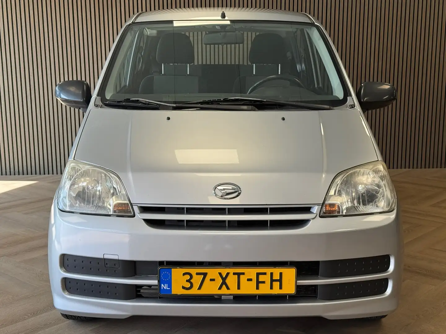 Daihatsu Cuore 1.0-12V 100th Anniversary Grijs - 2