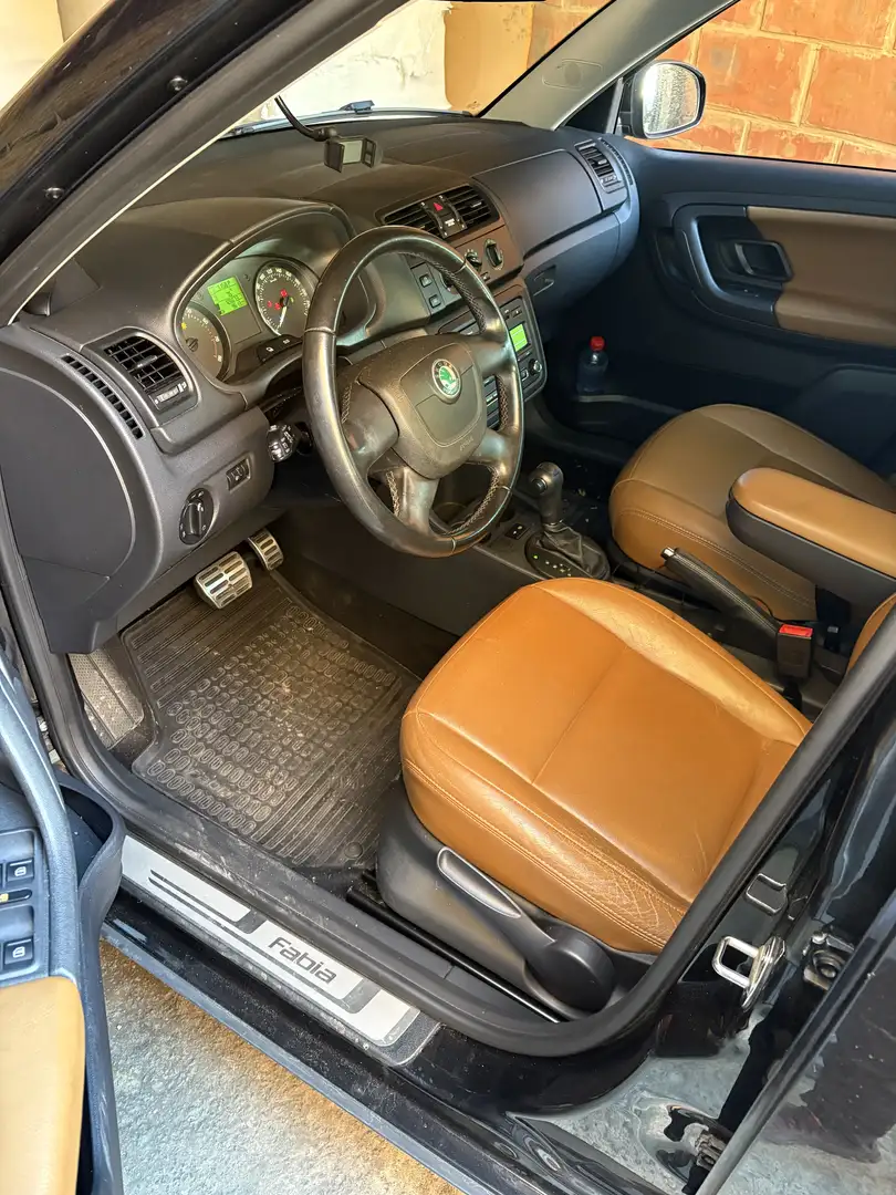 Skoda Fabia SW Scout 1.2 TSI DSG - 1