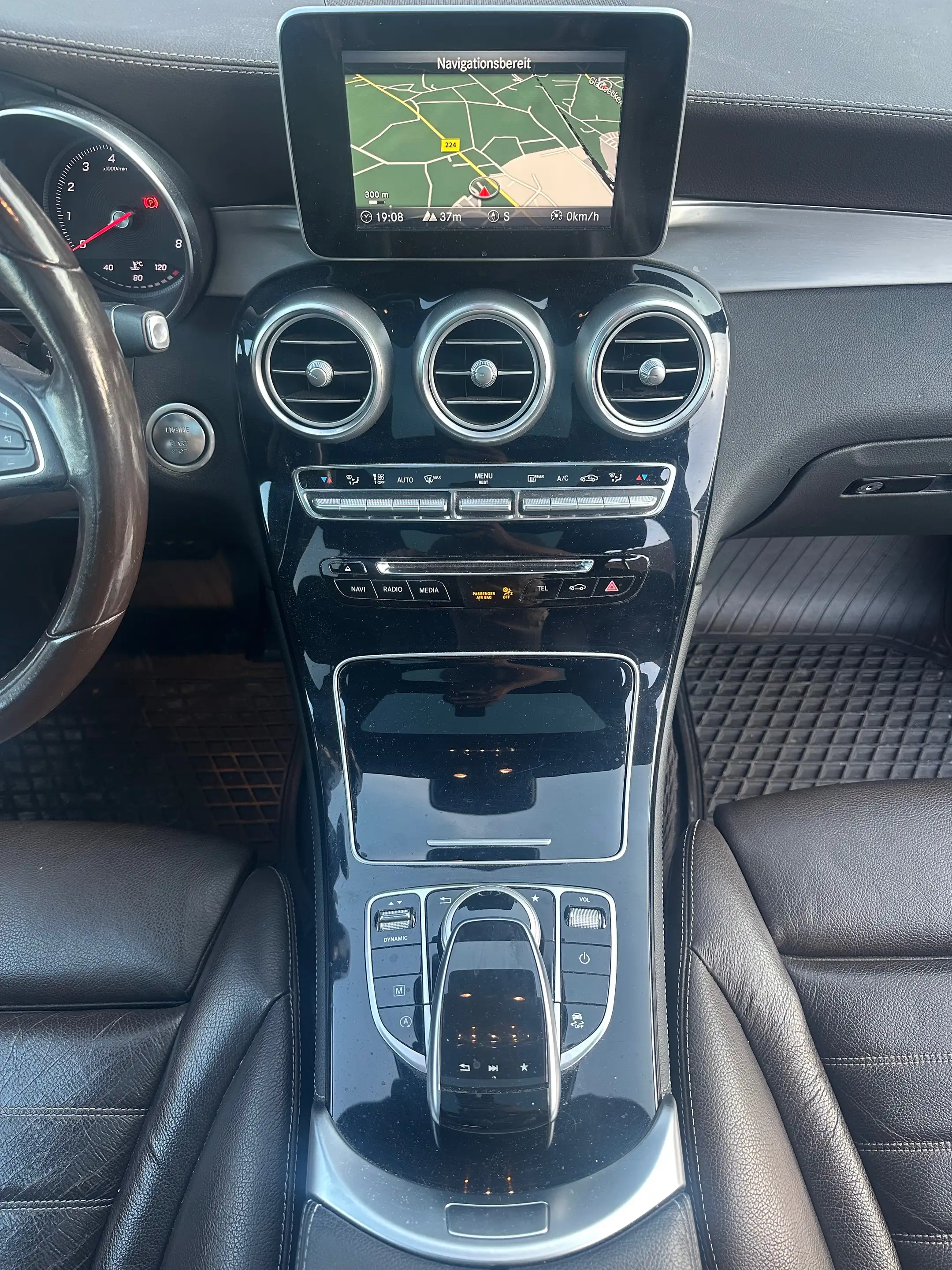 Mercedes-Benz GLC 250 GLC 250 4Matic — photo 12