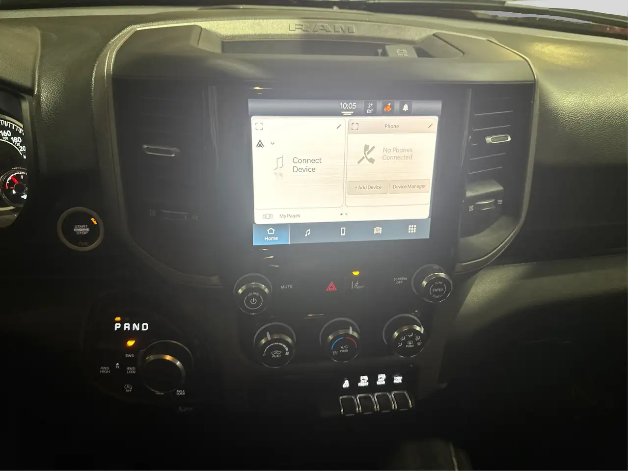 RAM 1500 снимка RAM 1500
