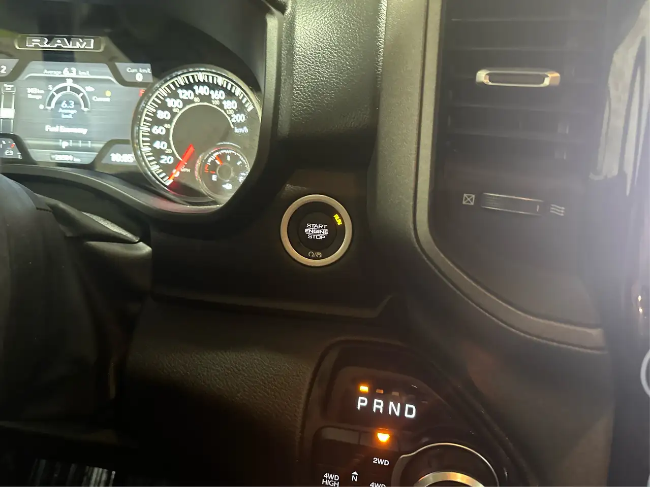 RAM 1500 снимка RAM 1500