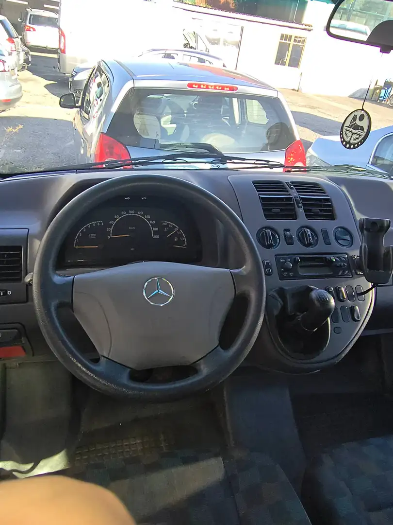 Mercedes-Benz Vito 2,2 TDI ( 110 CDI) Blau - 2