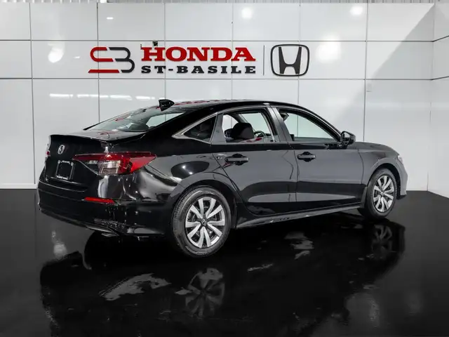 Honda Civic 2026 — photo 8