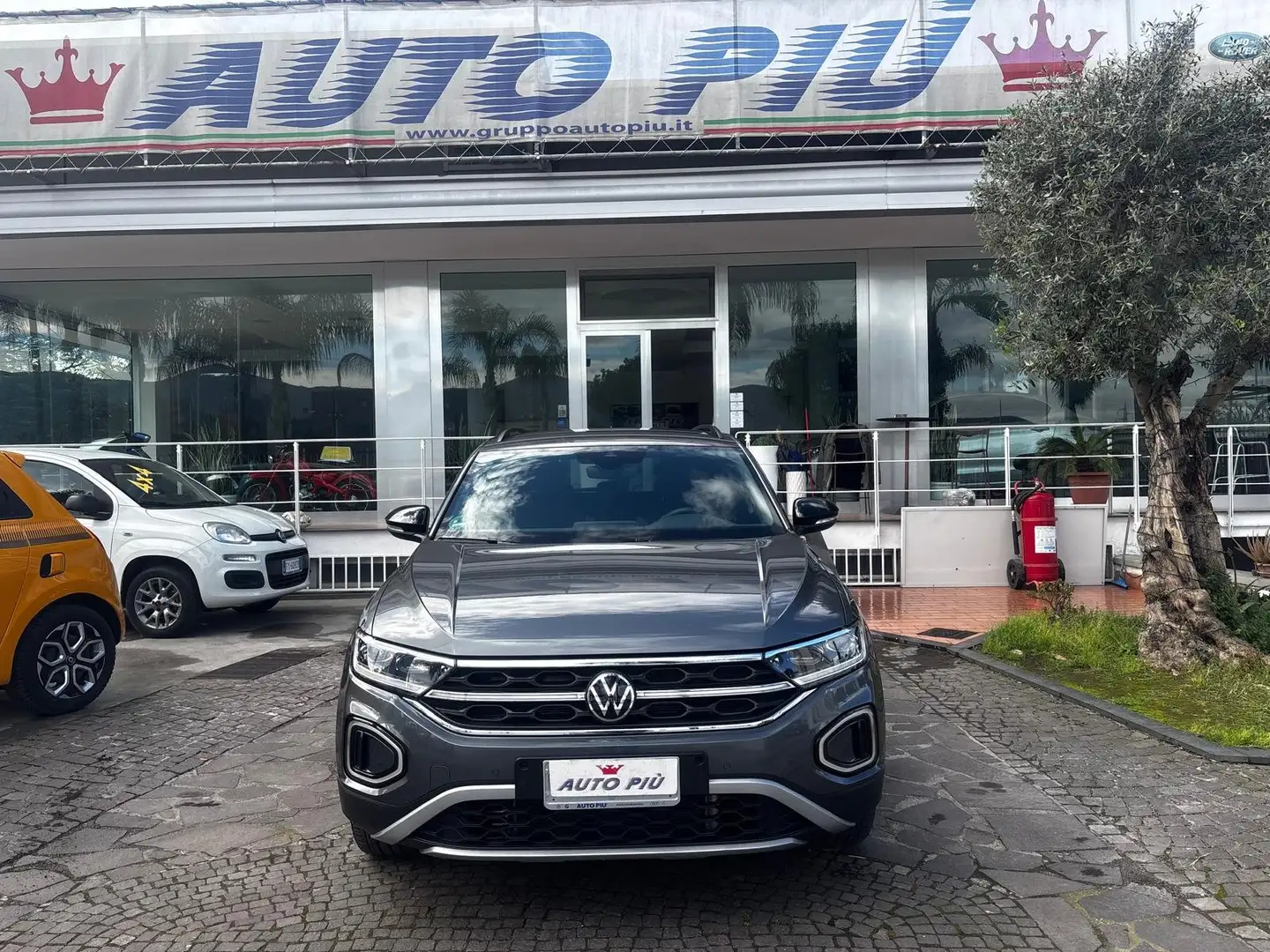 Volkswagen T-Roc 2.0 tdi Sport 115cv Gris - 2