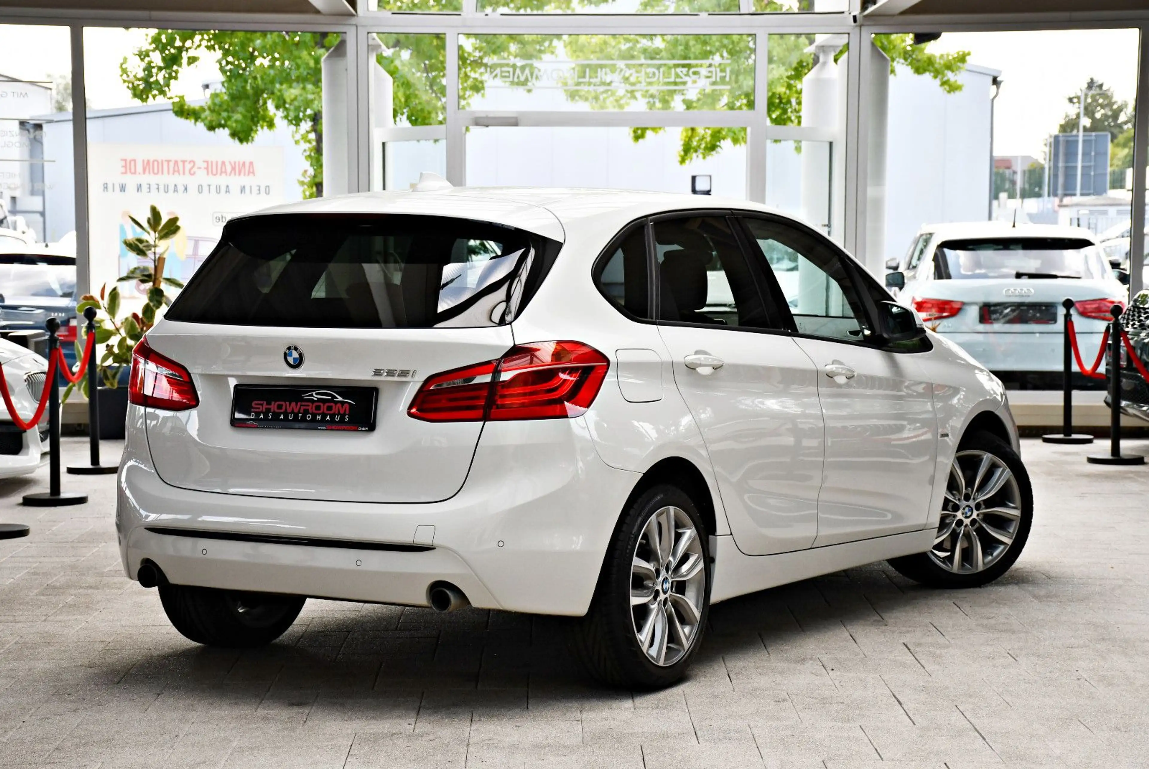 BMW 225 BMW 225i Active Tourer Aut. Sport Line Navi PDC — photo 2