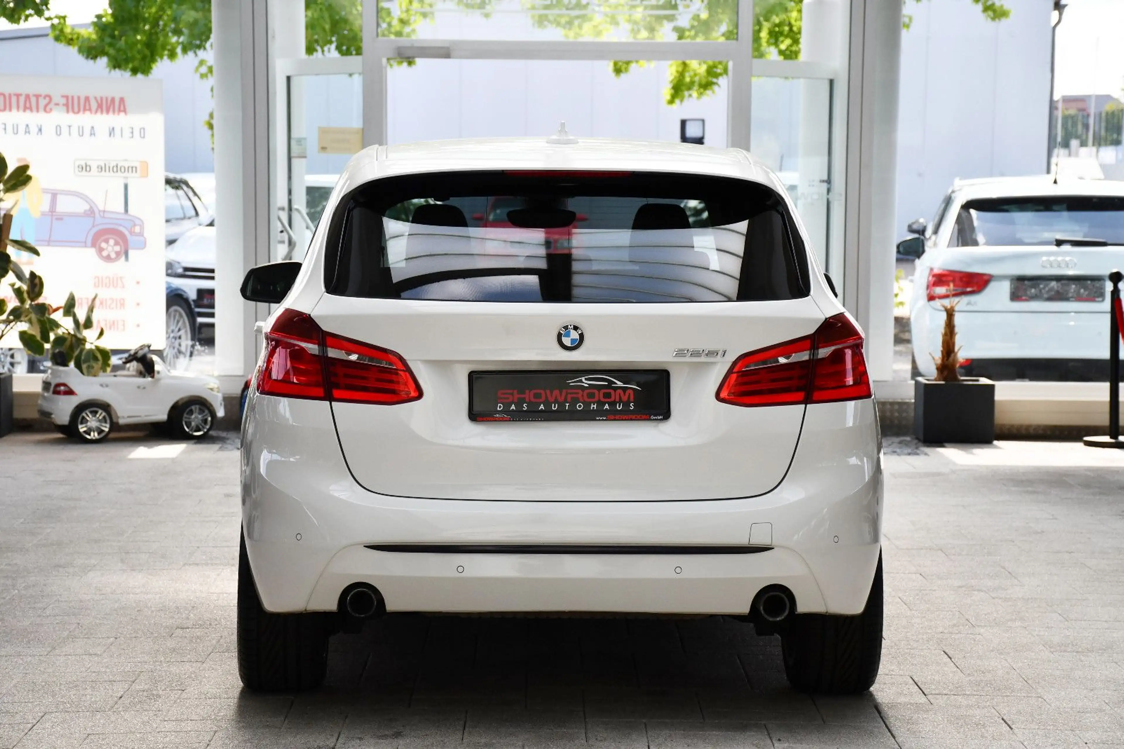 BMW 225 BMW 225i Active Tourer Aut. Sport Line Navi PDC — photo 6