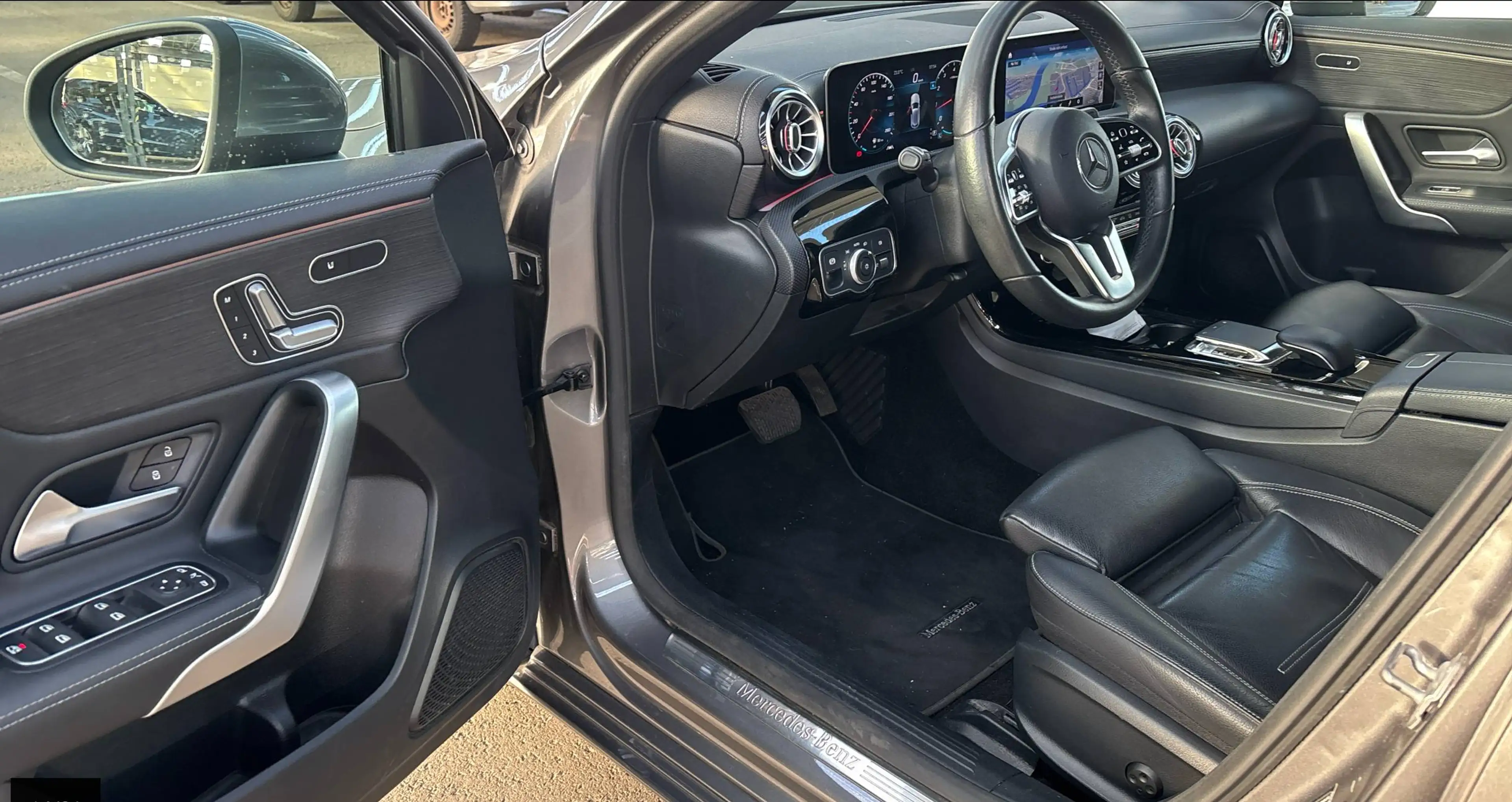 Mercedes-Benz A 200 A 200 7G/LED+IHC/AMG-SITZE/WIDESCREEN/AMBIENTE/360°/TOTW/MEMORY/AUGMENTREALVIDEO/INDUKTION/DAB — photo 10