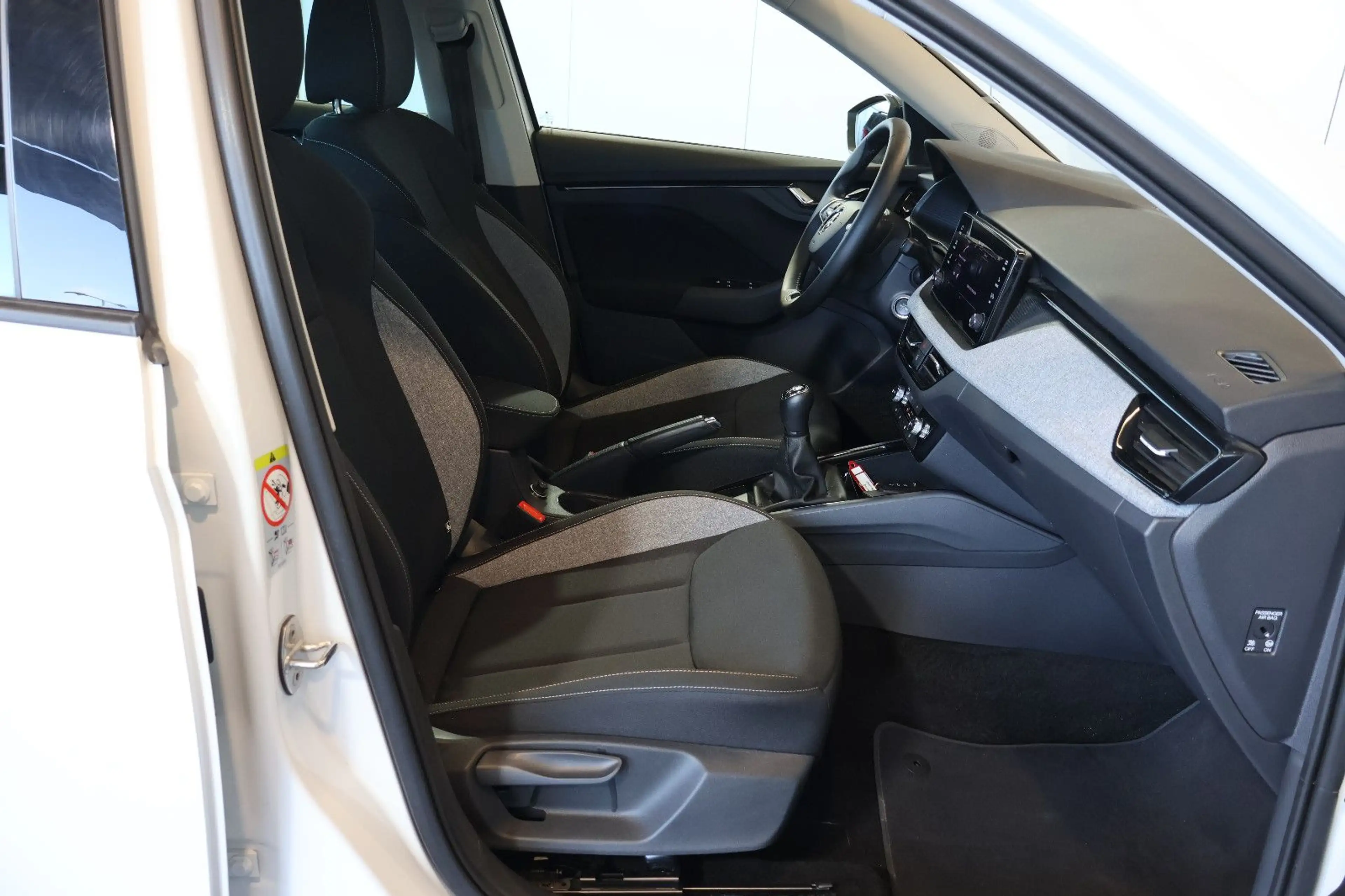Skoda Kamiq 1.0 TSI Selection AID+LANE+LED+KAM+17" — photo 13