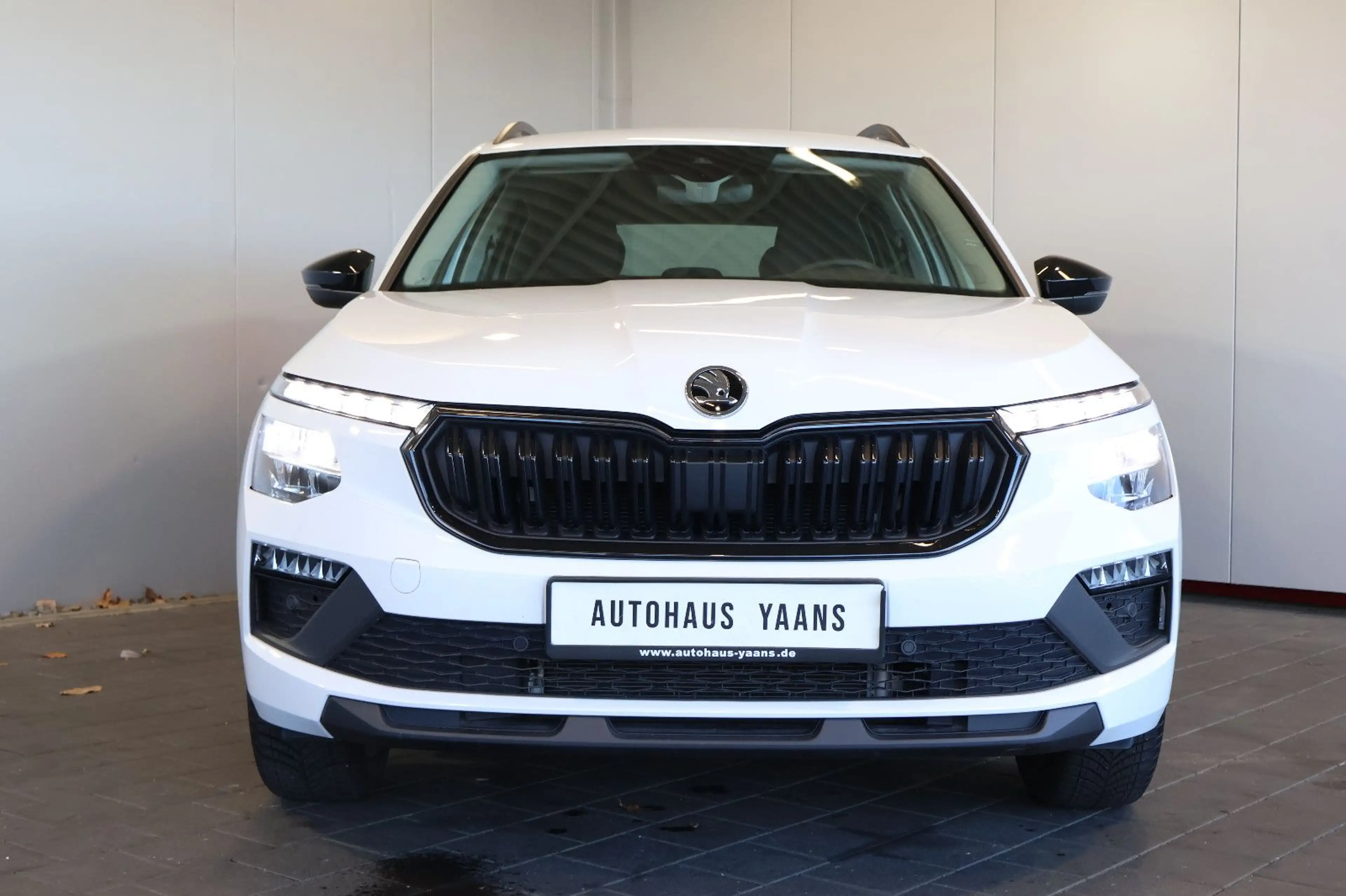 Skoda Kamiq 1.0 TSI Selection AID+LANE+LED+KAM+17" — photo 2