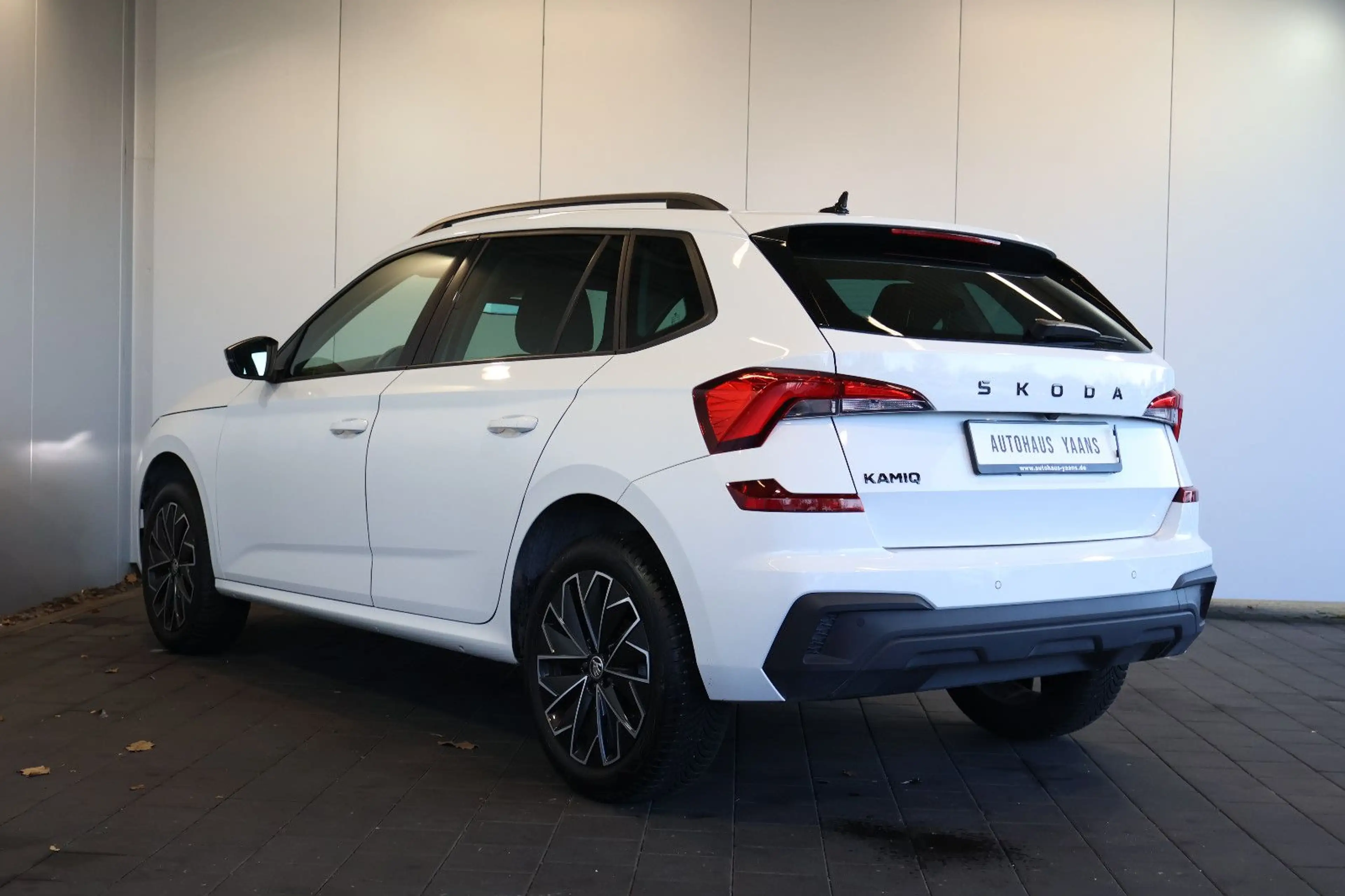 Skoda Kamiq 1.0 TSI Selection AID+LANE+LED+KAM+17" — photo 6