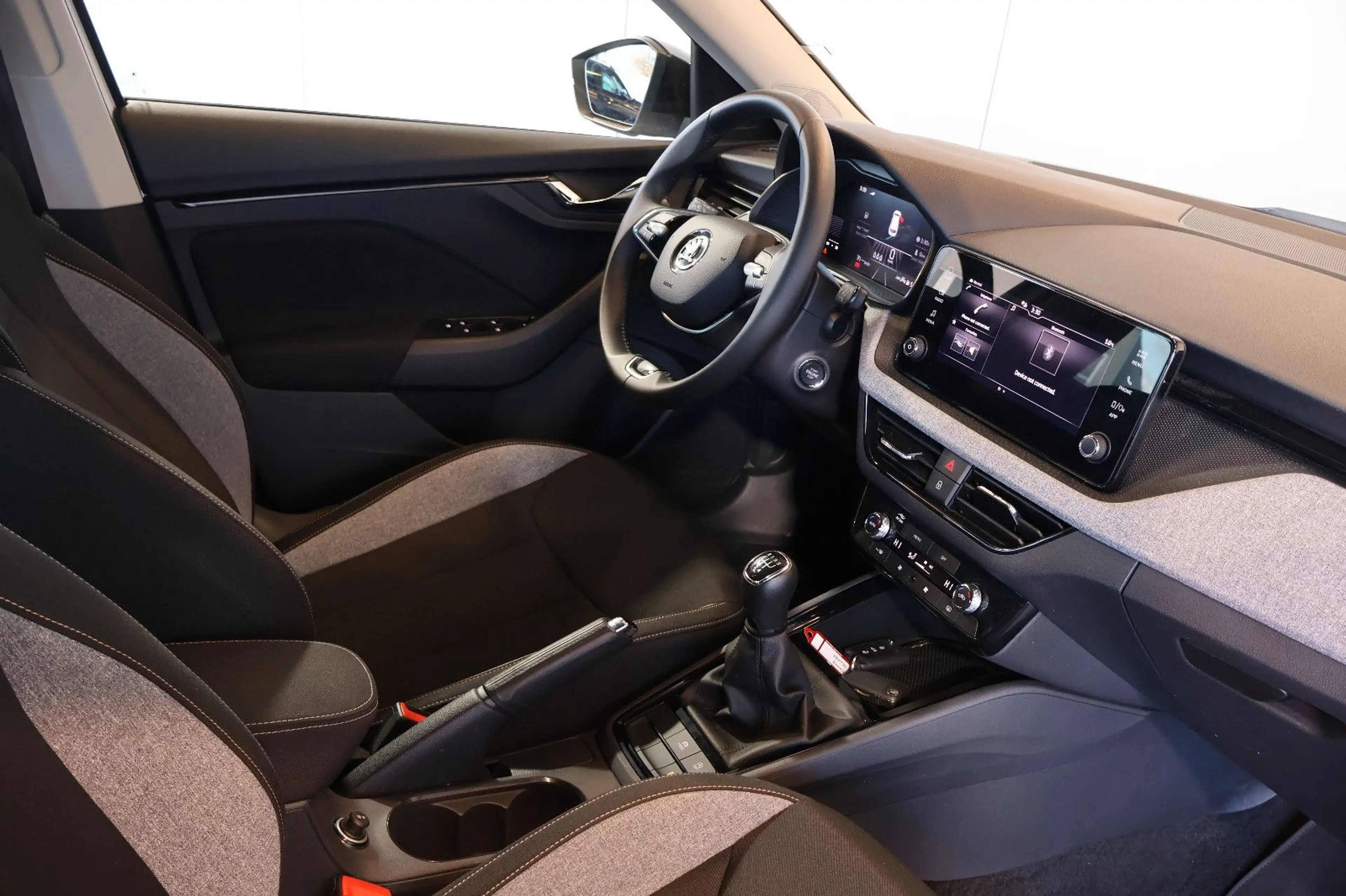 Skoda Kamiq 1.0 TSI Selection AID+LANE+LED+KAM+17" — photo 12