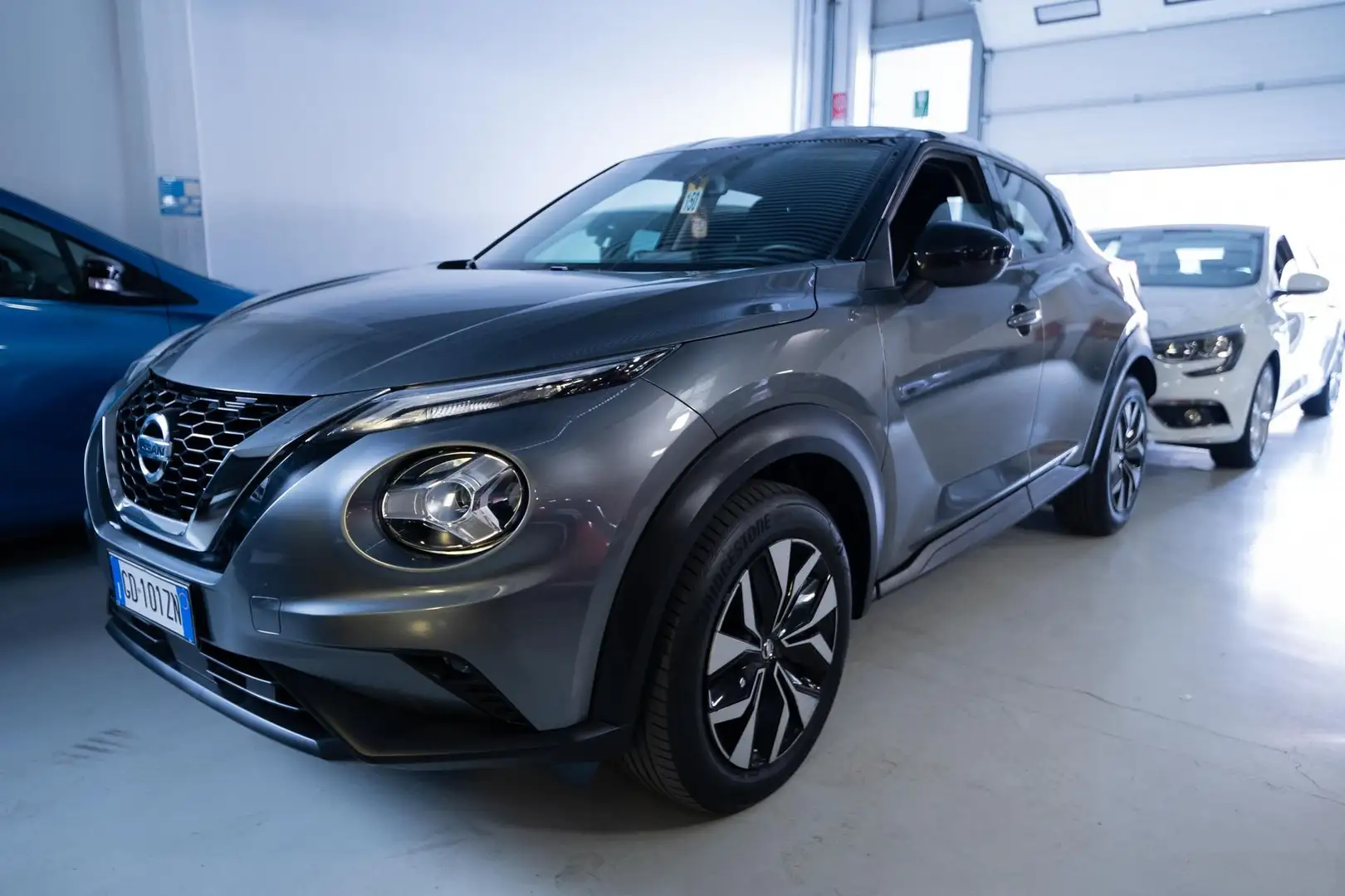Nissan Juke 1.0 dig-t Acenta 114cv Gris - 1