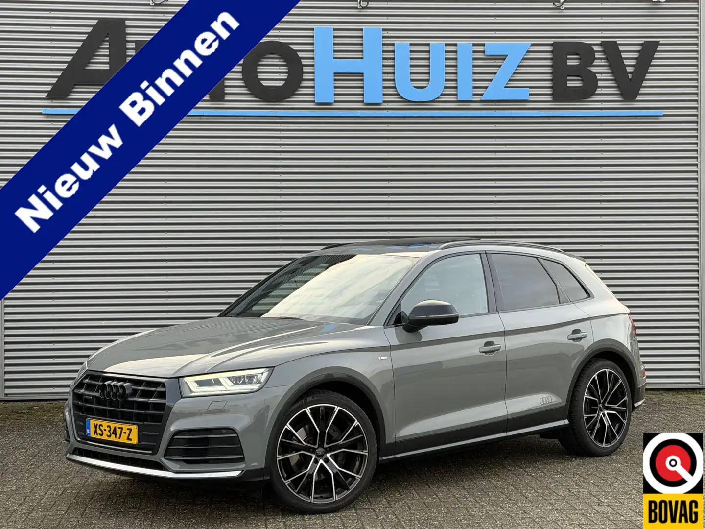 Audi Q5 2.0 TFSI 252 PK Quattro S Line Black Edition Lucht Grijs - 1