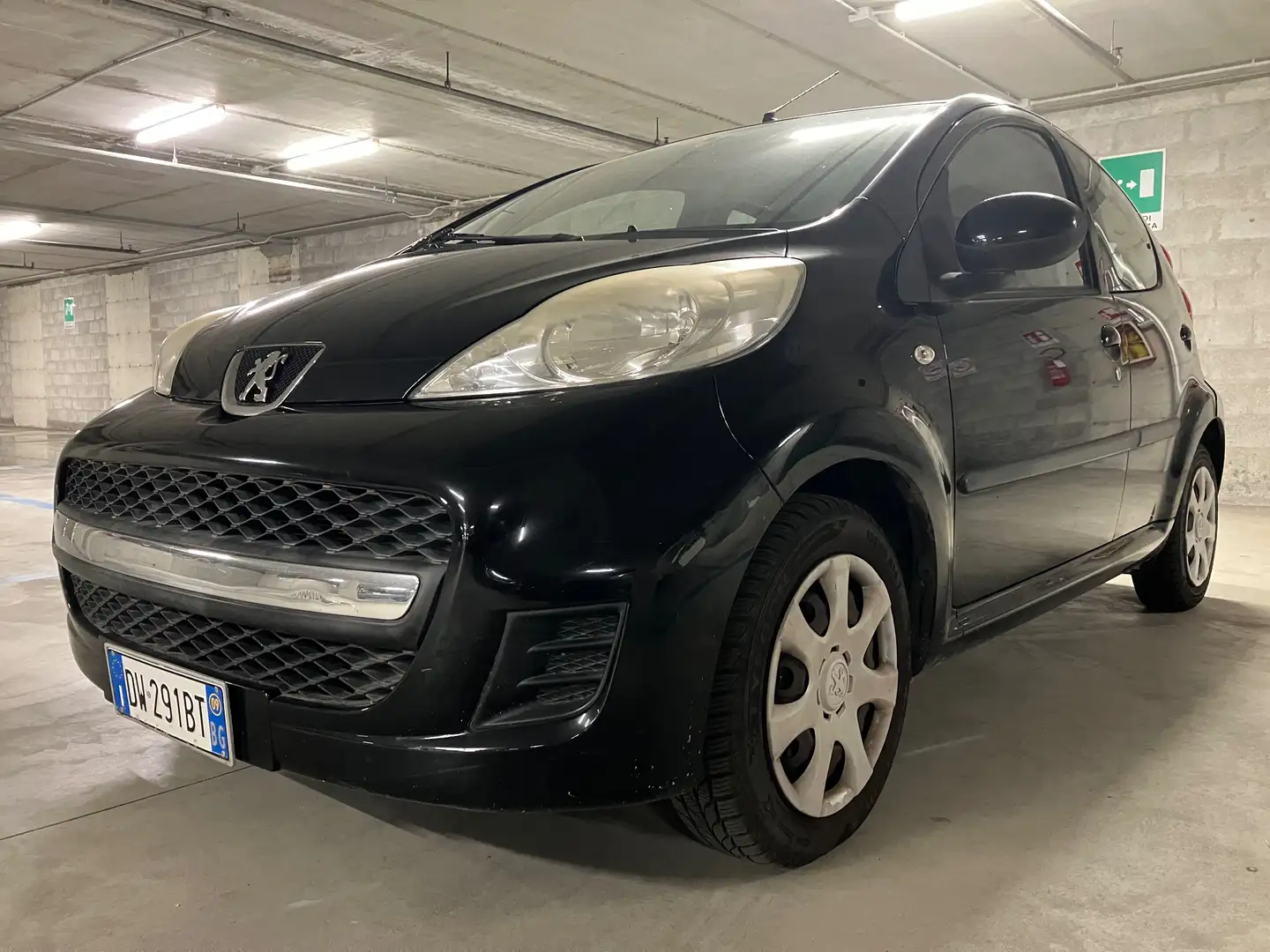 Peugeot 107 1.0 12v Active (plaisir) 5p FL Nero - 1