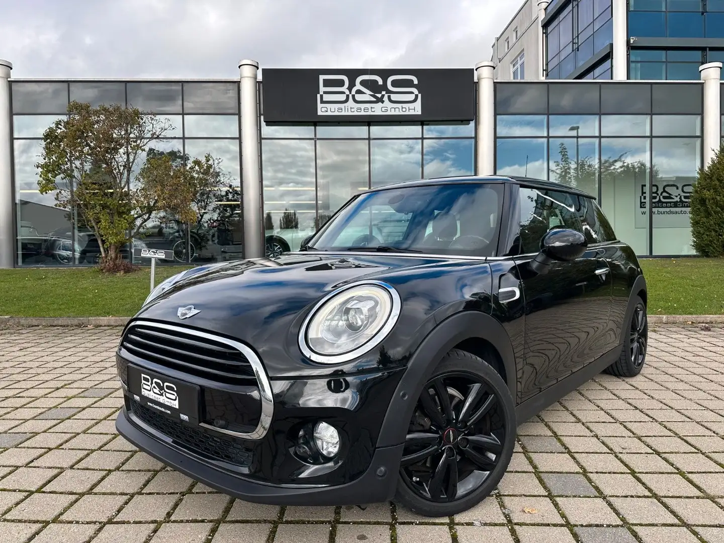 MINI Cooper CHili TEMPOMAT,PDC,SITZHEIZUNG Schwarz - 1