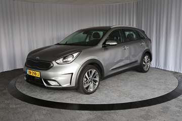 1.6 GDi Hybrid DynamicLine, Carplay, Camera, Trekh