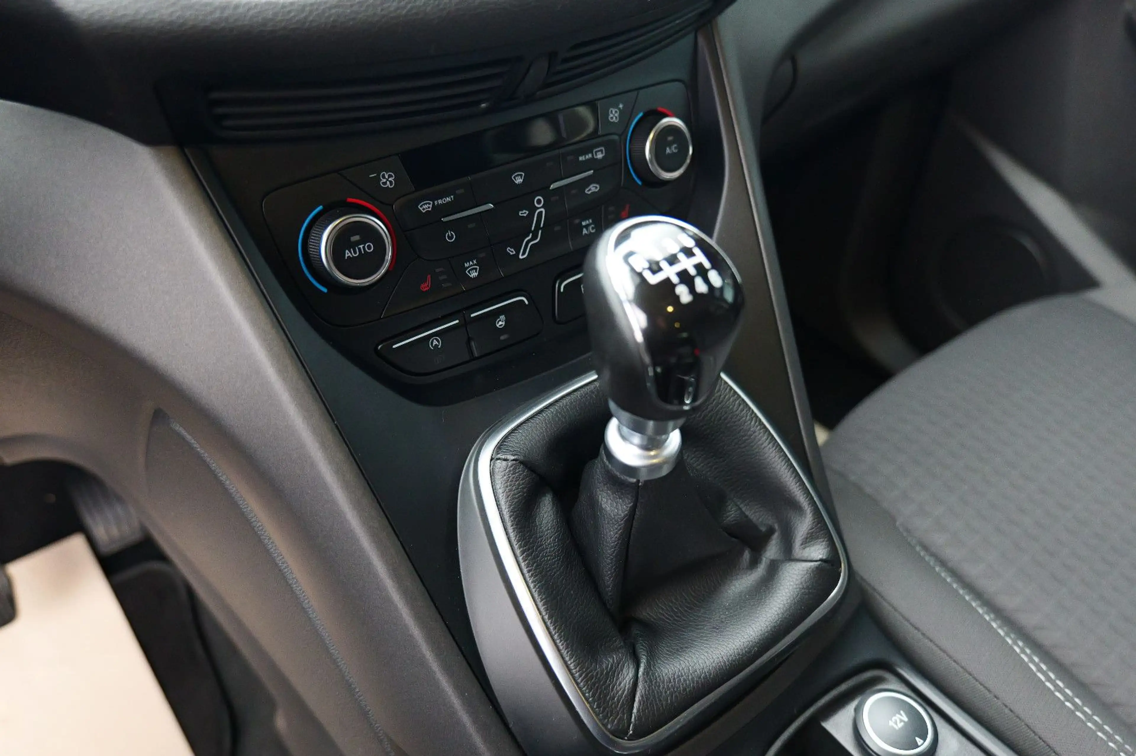 Ford C-Max 1.0 EB Navi*Garantie*Finanzierung* — photo 13