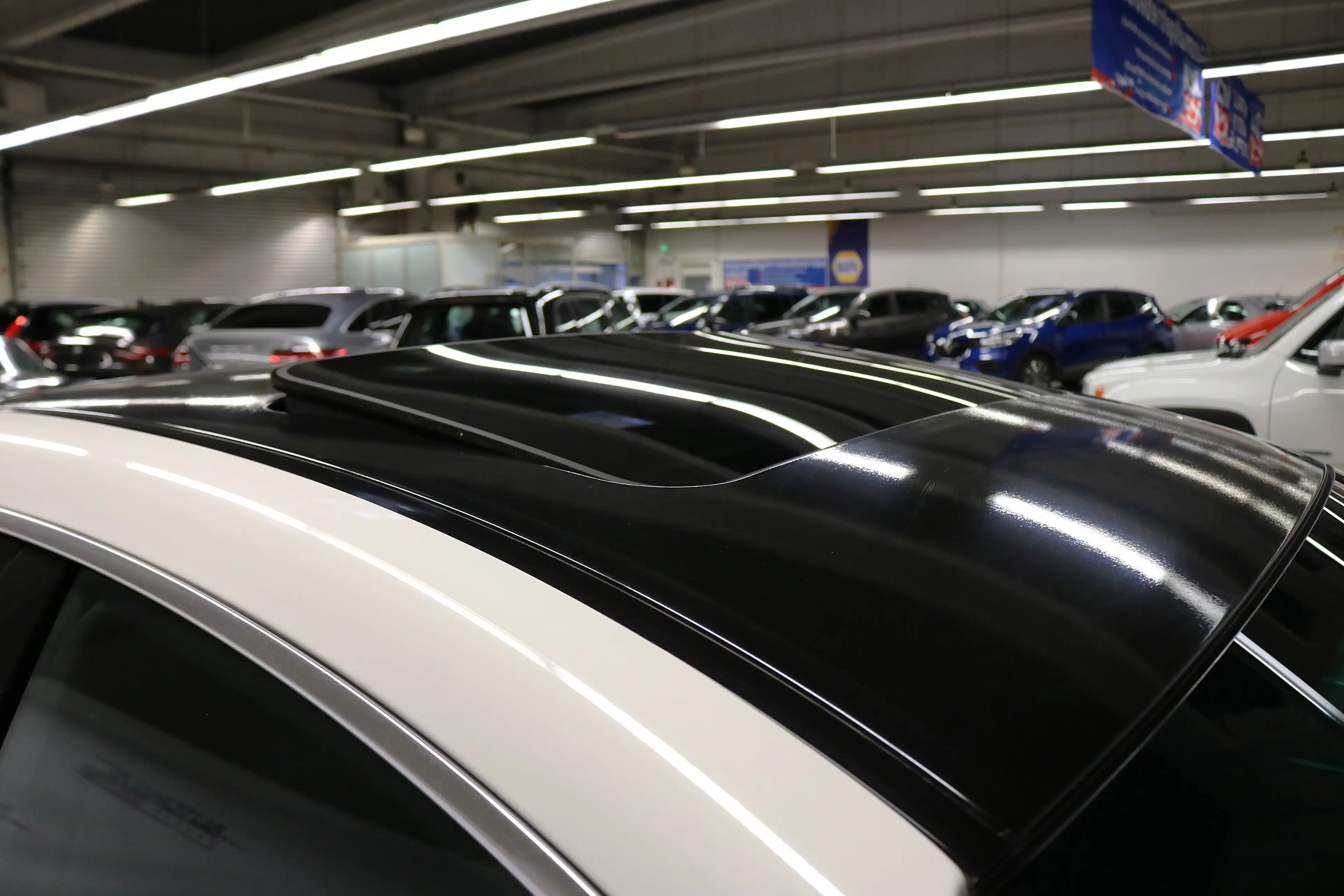 Maserati Ghibli *NAVI*SHZ*PDC*S-DACH*LEDER*BOSE*BI-XENON*SoundM*uv — photo 9
