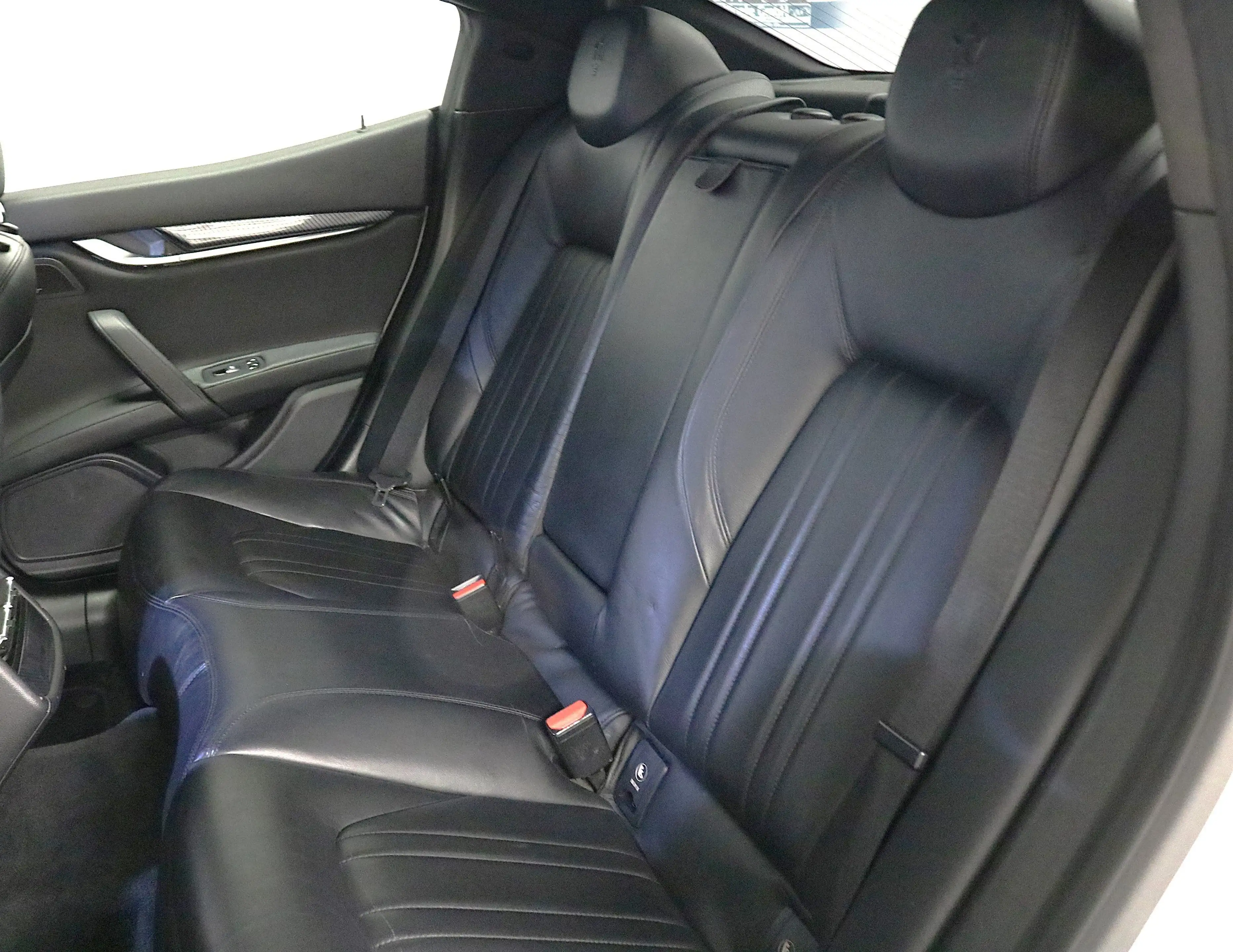Maserati Ghibli *NAVI*SHZ*PDC*S-DACH*LEDER*BOSE*BI-XENON*SoundM*uv — photo 13