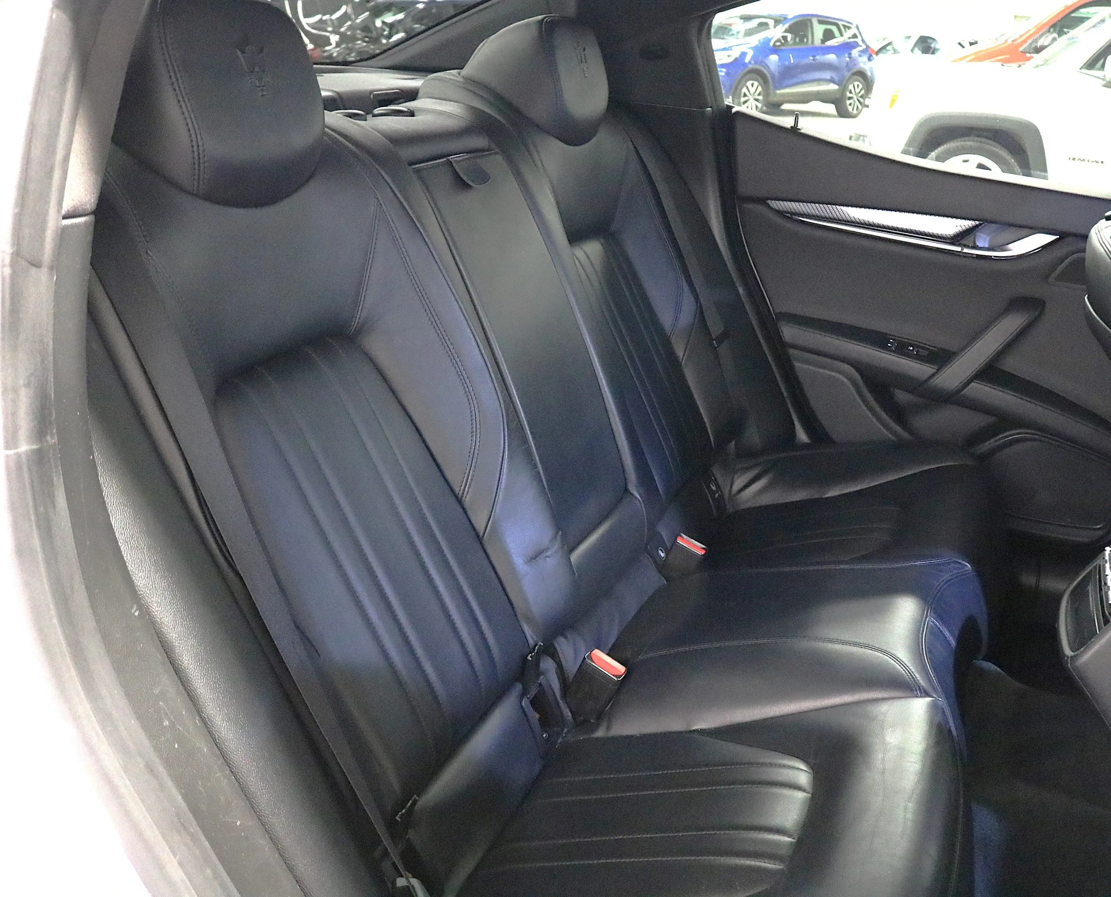 Maserati Ghibli *NAVI*SHZ*PDC*S-DACH*LEDER*BOSE*BI-XENON*SoundM*uv — photo 14