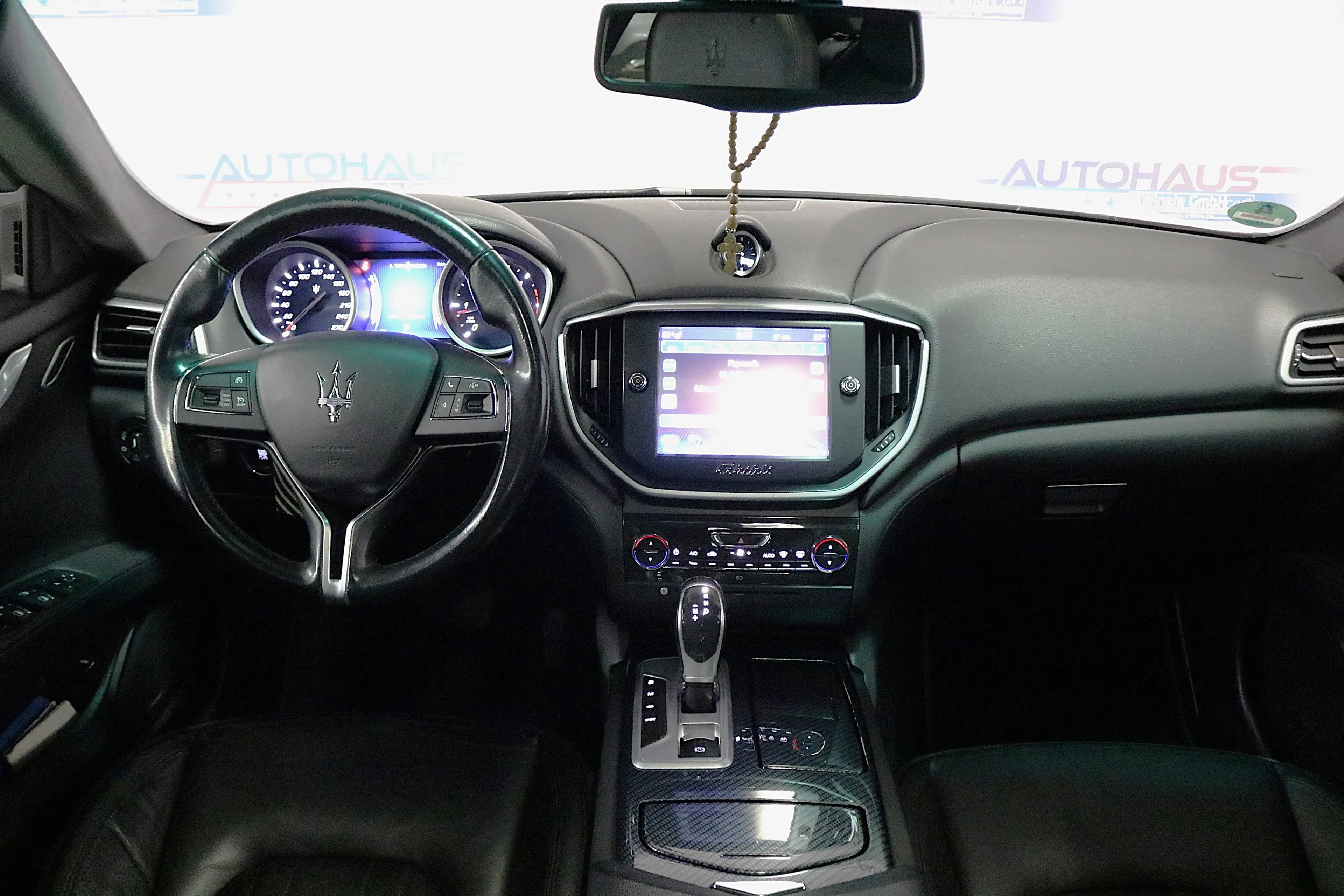 Maserati Ghibli *NAVI*SHZ*PDC*S-DACH*LEDER*BOSE*BI-XENON*SoundM*uv — photo 15