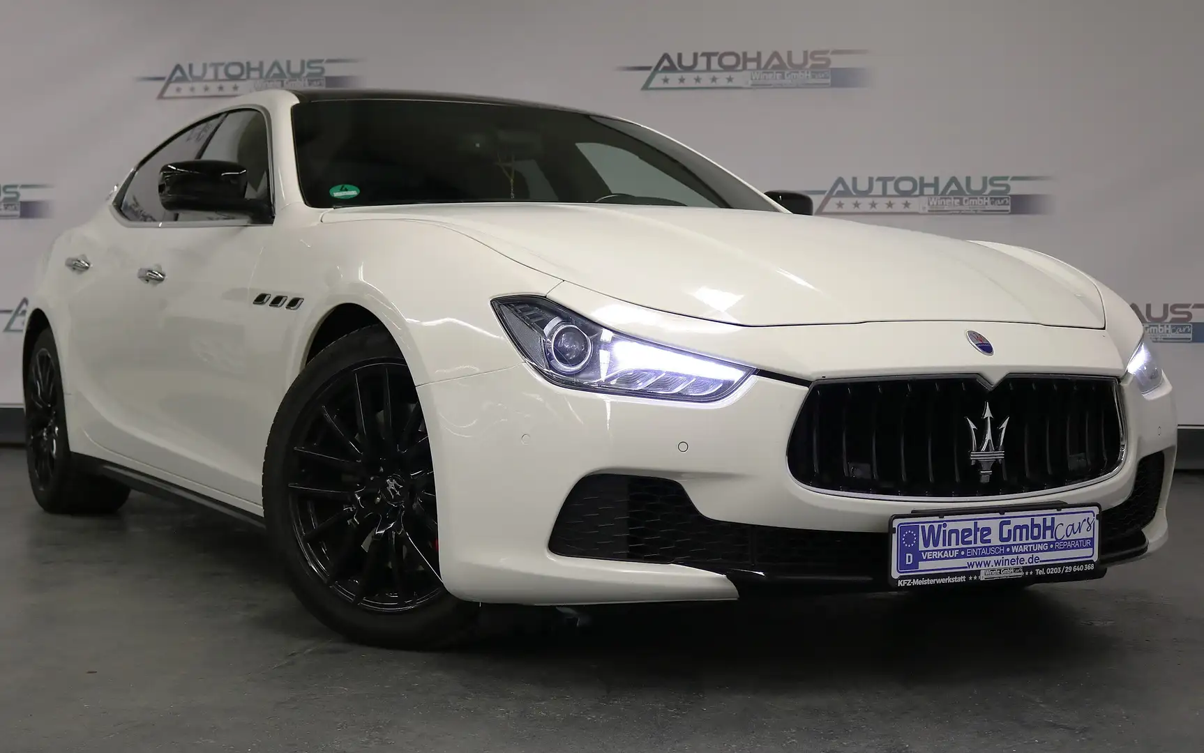 Maserati Ghibli *NAVI*SHZ*PDC*S-DACH*LEDER*BOSE*BI-XENON*SoundM*uv Biały - 1