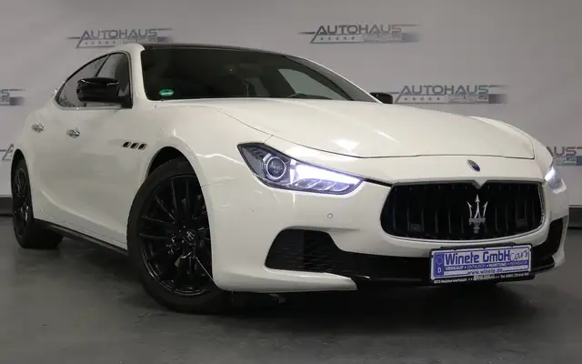 Maserati Ghibli *NAVI*SHZ*PDC*S-DACH*LEDER*BOSE*BI-XENON*SoundM*uv