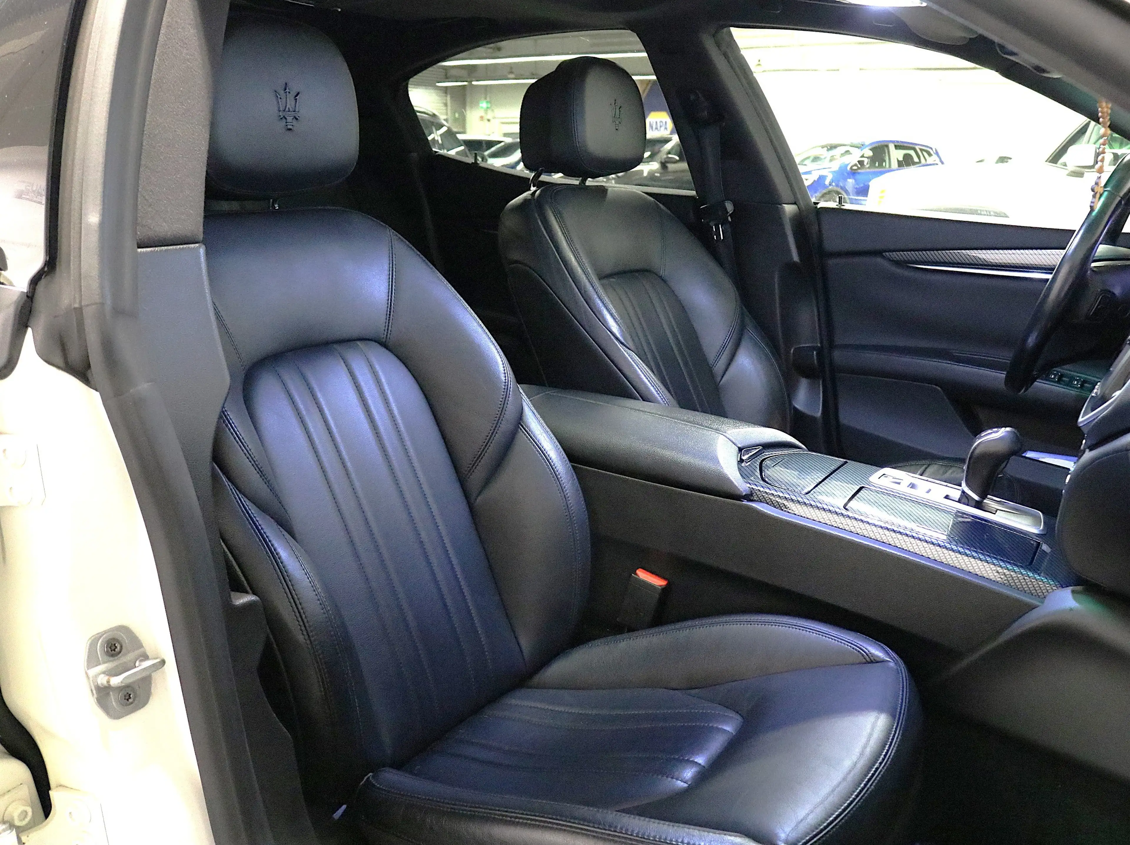 Maserati Ghibli *NAVI*SHZ*PDC*S-DACH*LEDER*BOSE*BI-XENON*SoundM*uv — photo 12