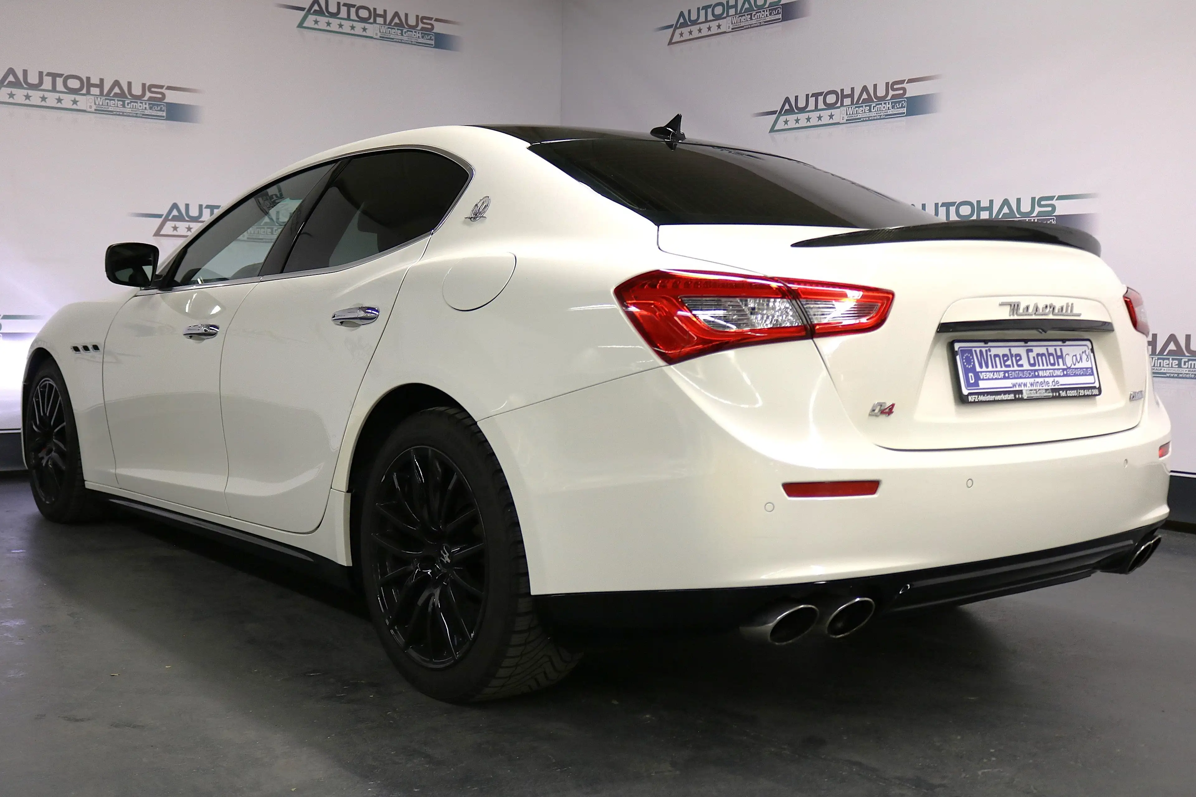 Maserati Ghibli *NAVI*SHZ*PDC*S-DACH*LEDER*BOSE*BI-XENON*SoundM*uv — photo 7