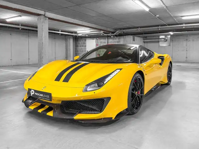 Ferrari 488 Pista FERRARI WARRANTY/CARBON SPEC/ LIFT/ FULL FER