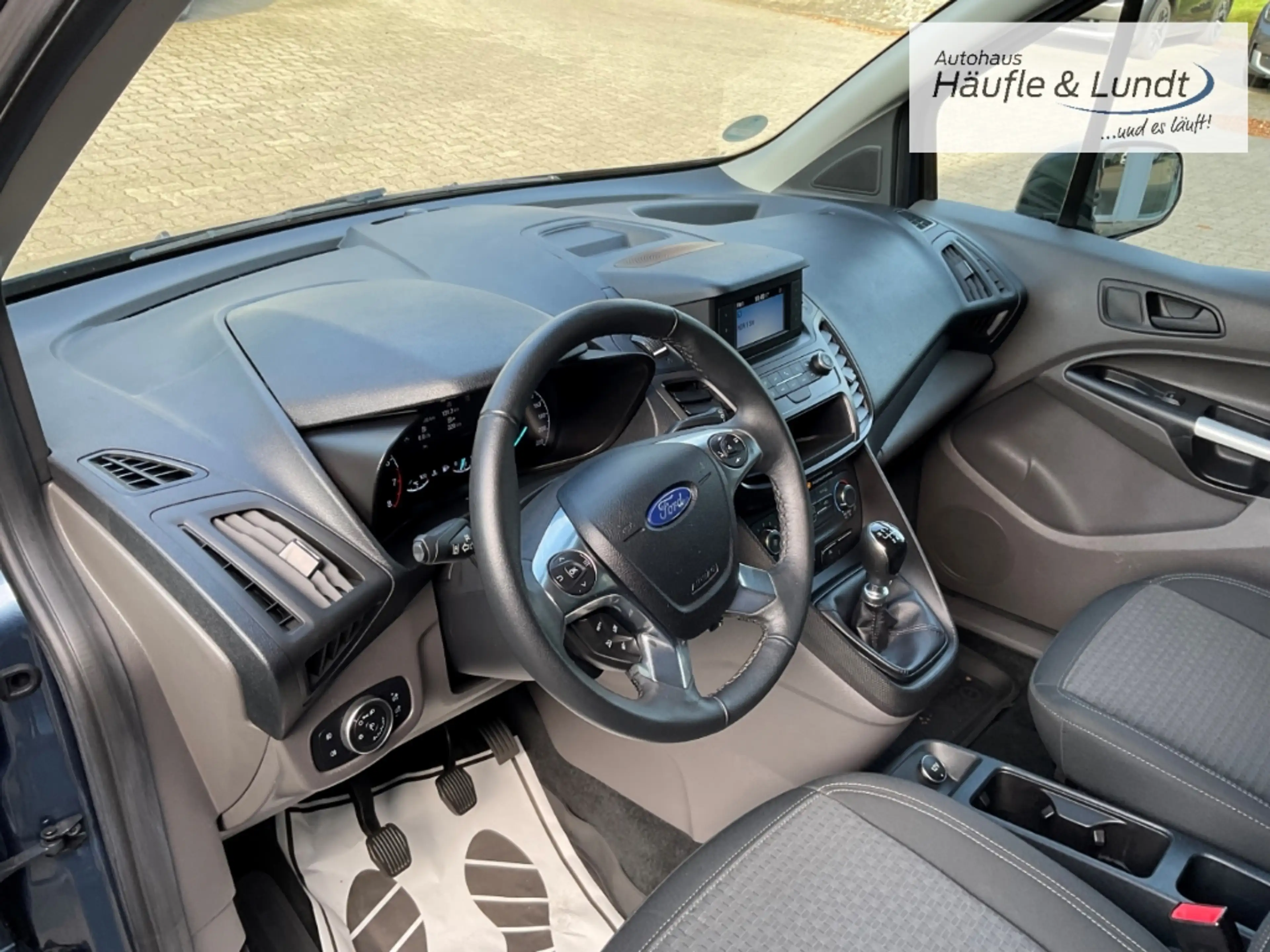 Ford Tourneo Connect Trend Klima PDC AHK Allwetterreifen — photo 8