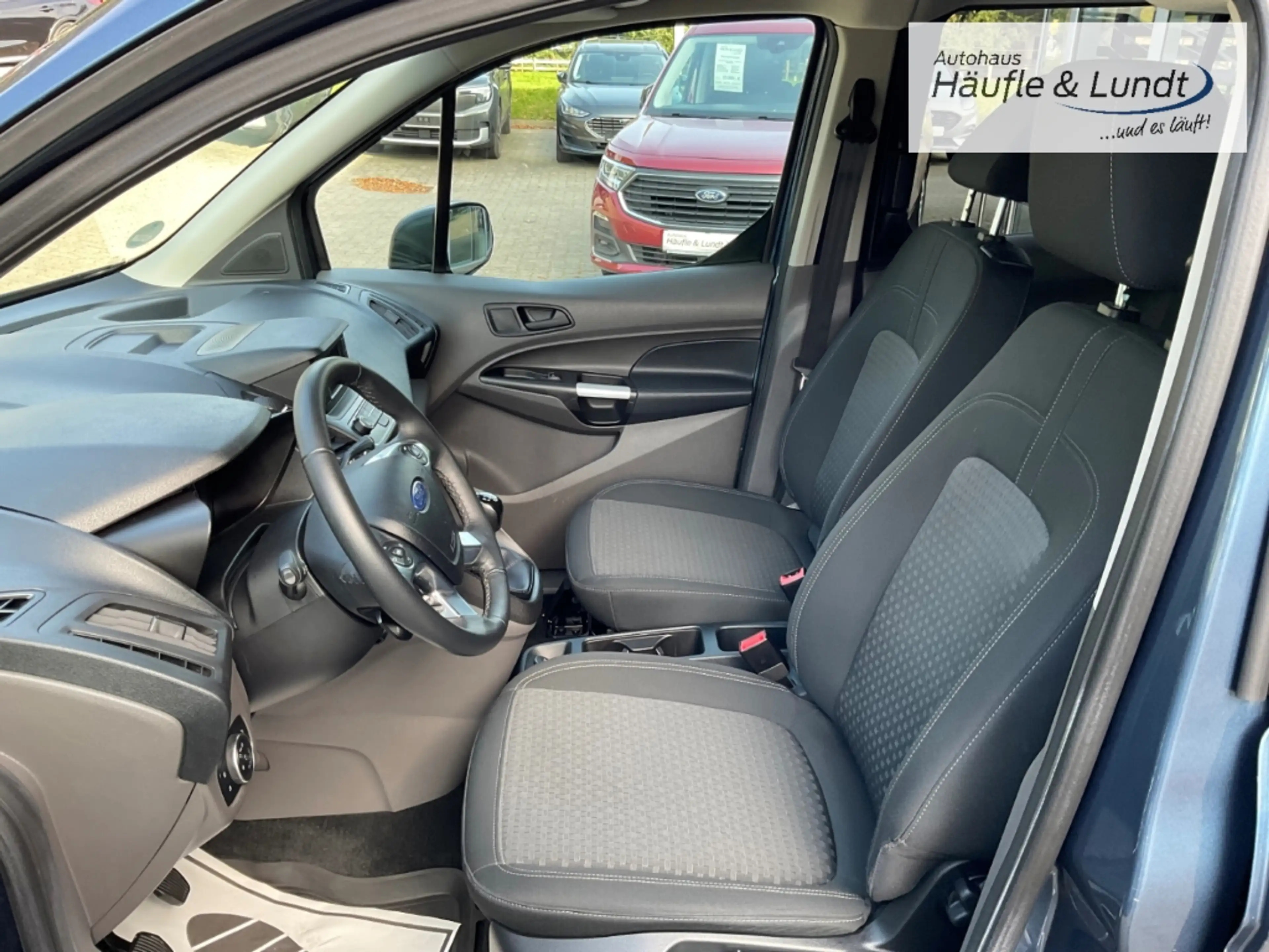 Ford Tourneo Connect Trend Klima PDC AHK Allwetterreifen — photo 6