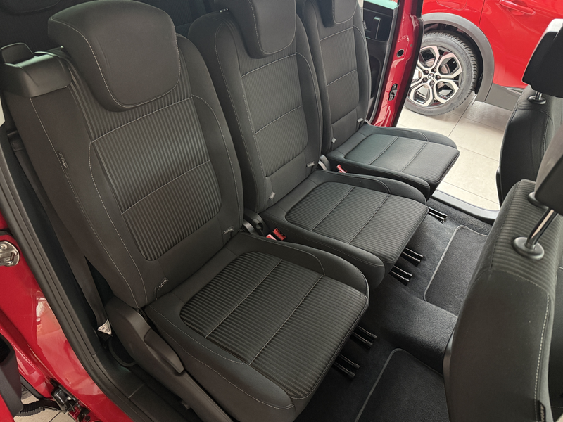 SEAT Alhambra Style Automatik 7-Sitzer AHK Kamera Panorama SHZ — photo 9