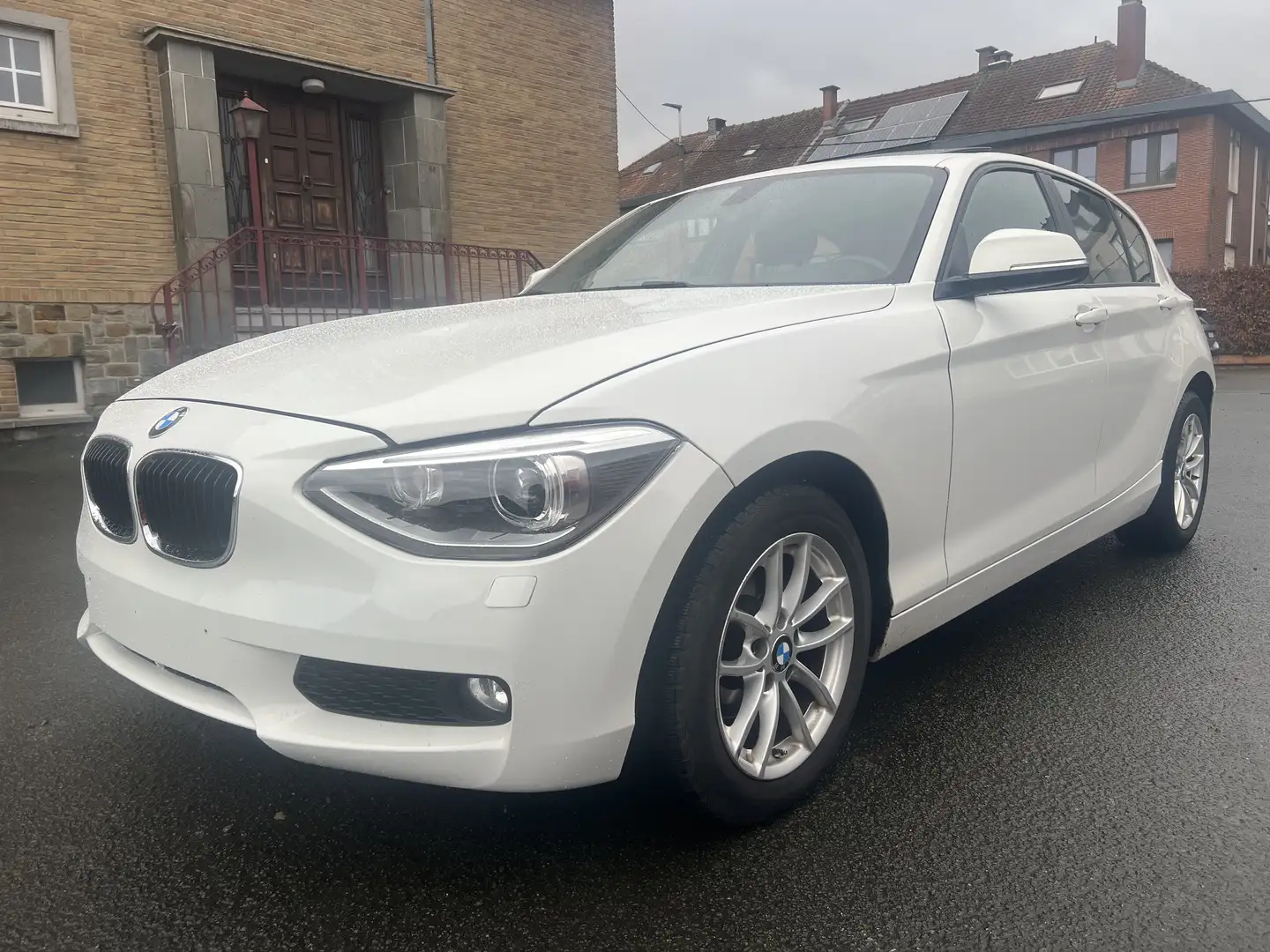BMW 114 114d 95 ch 112g UrbanLife/Start Edition - 1