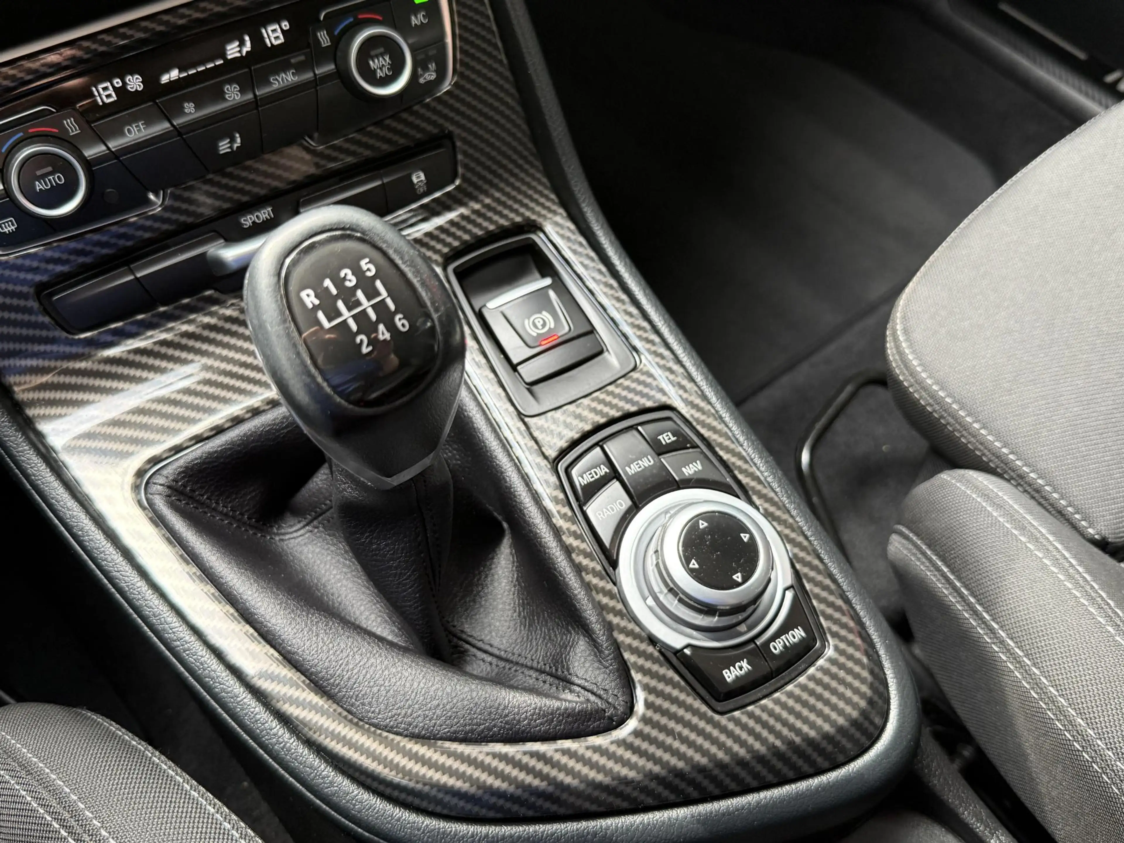 BMW 216 2-serie Active Tourer 216i Essential | PDC | ECC | — photo 23