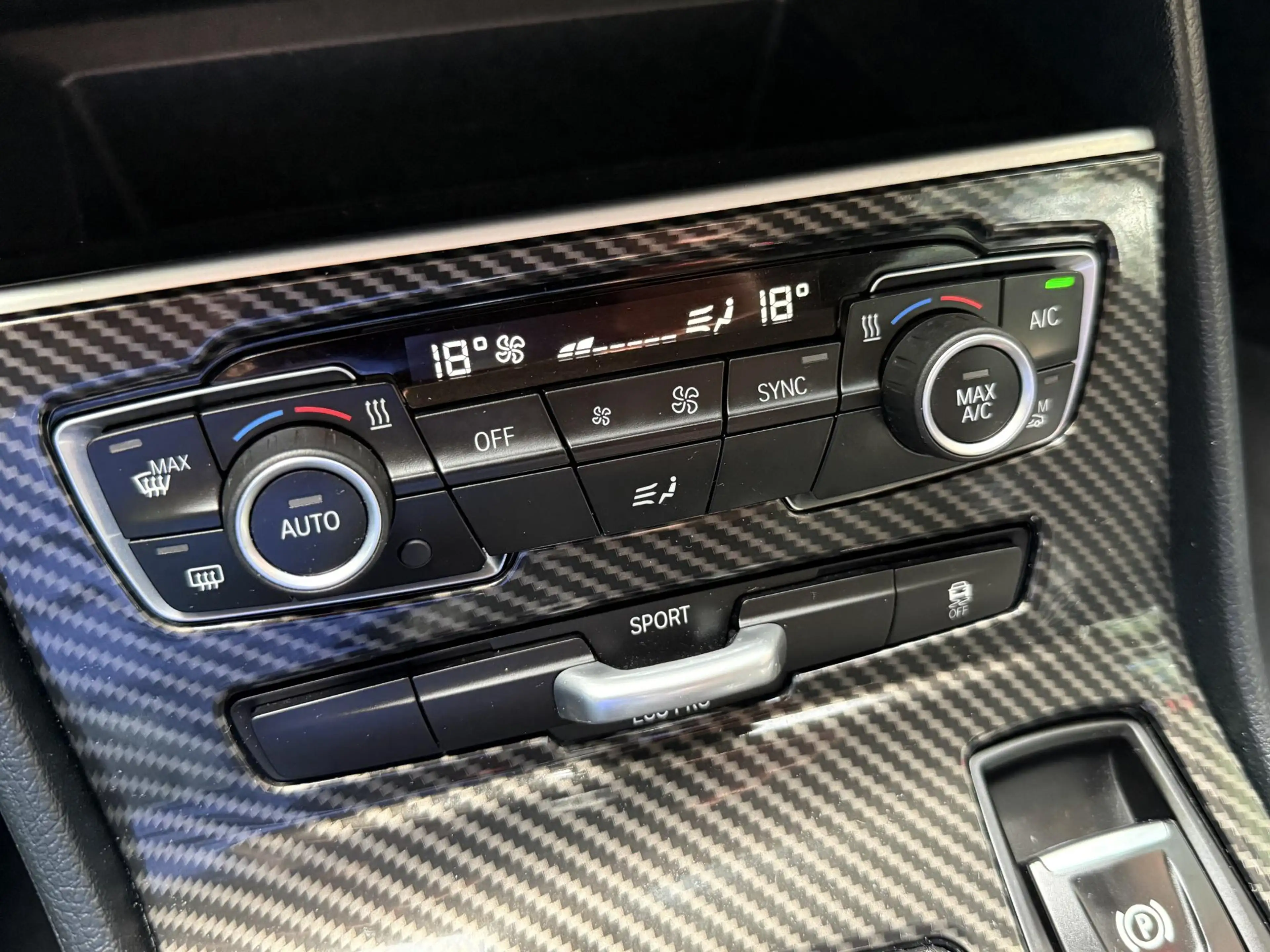 BMW 216 2-serie Active Tourer 216i Essential | PDC | ECC | — photo 22